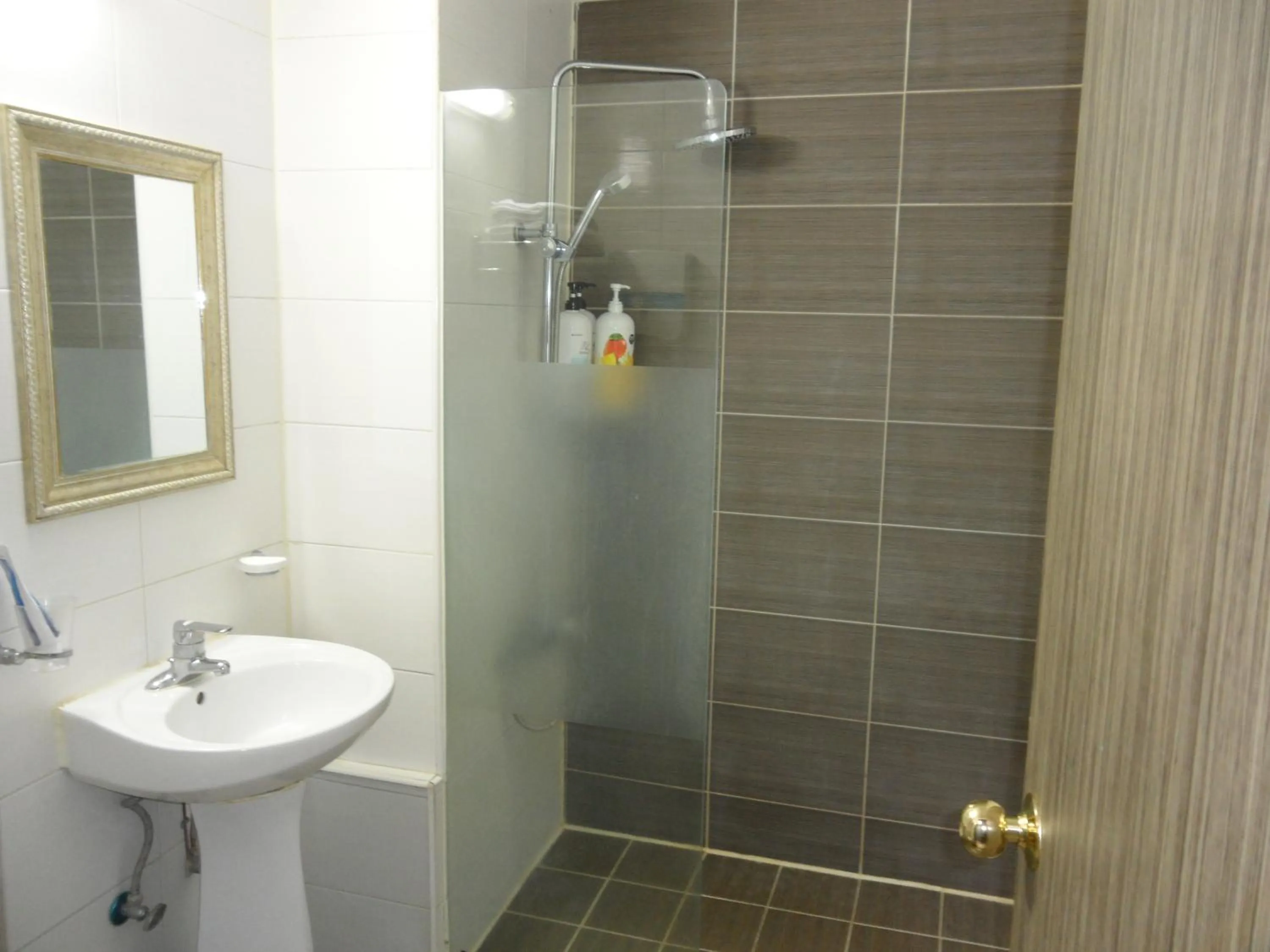 Bathroom in Songdo Blue Hotel