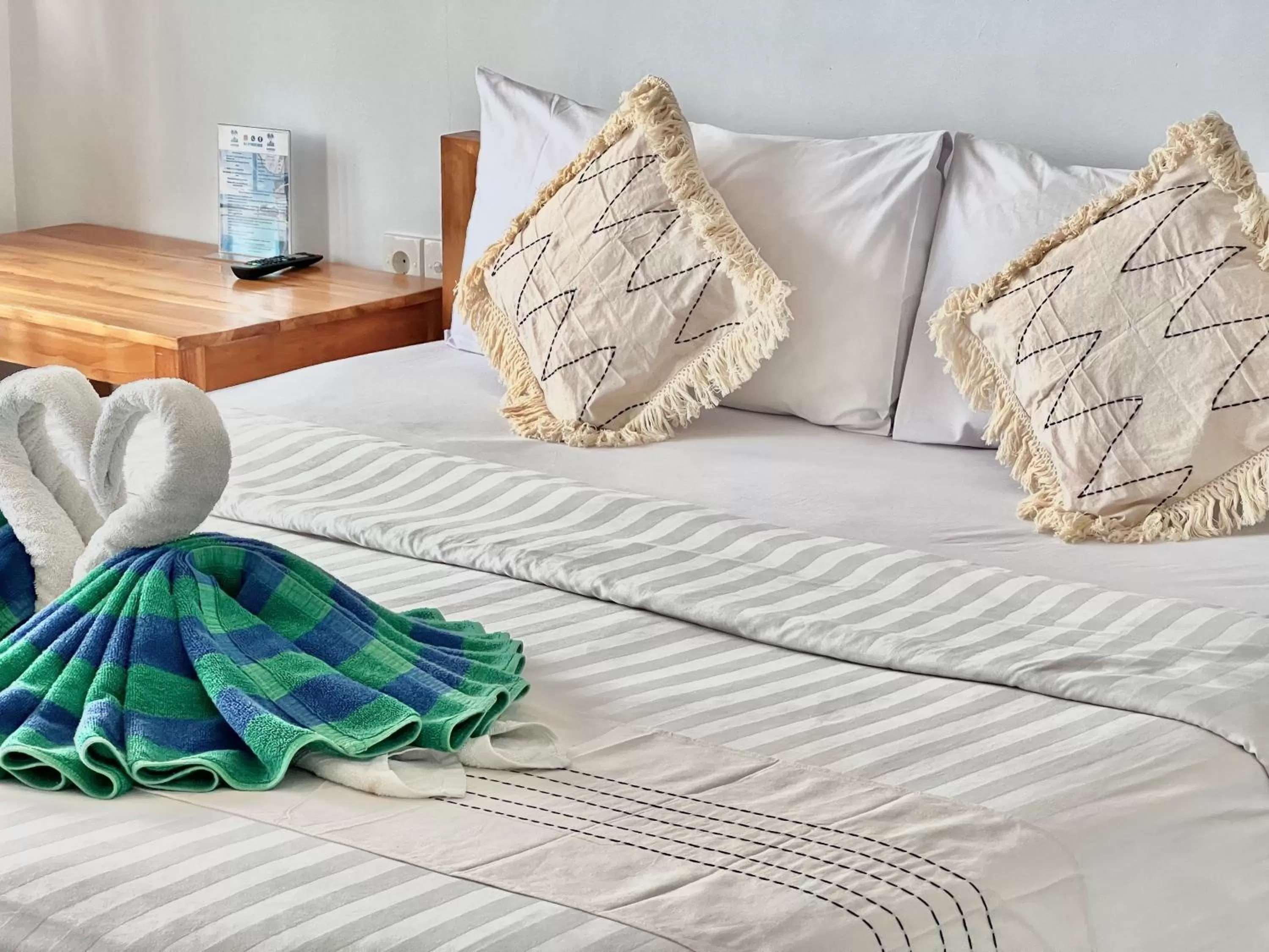 Bed in Aurora Beach View