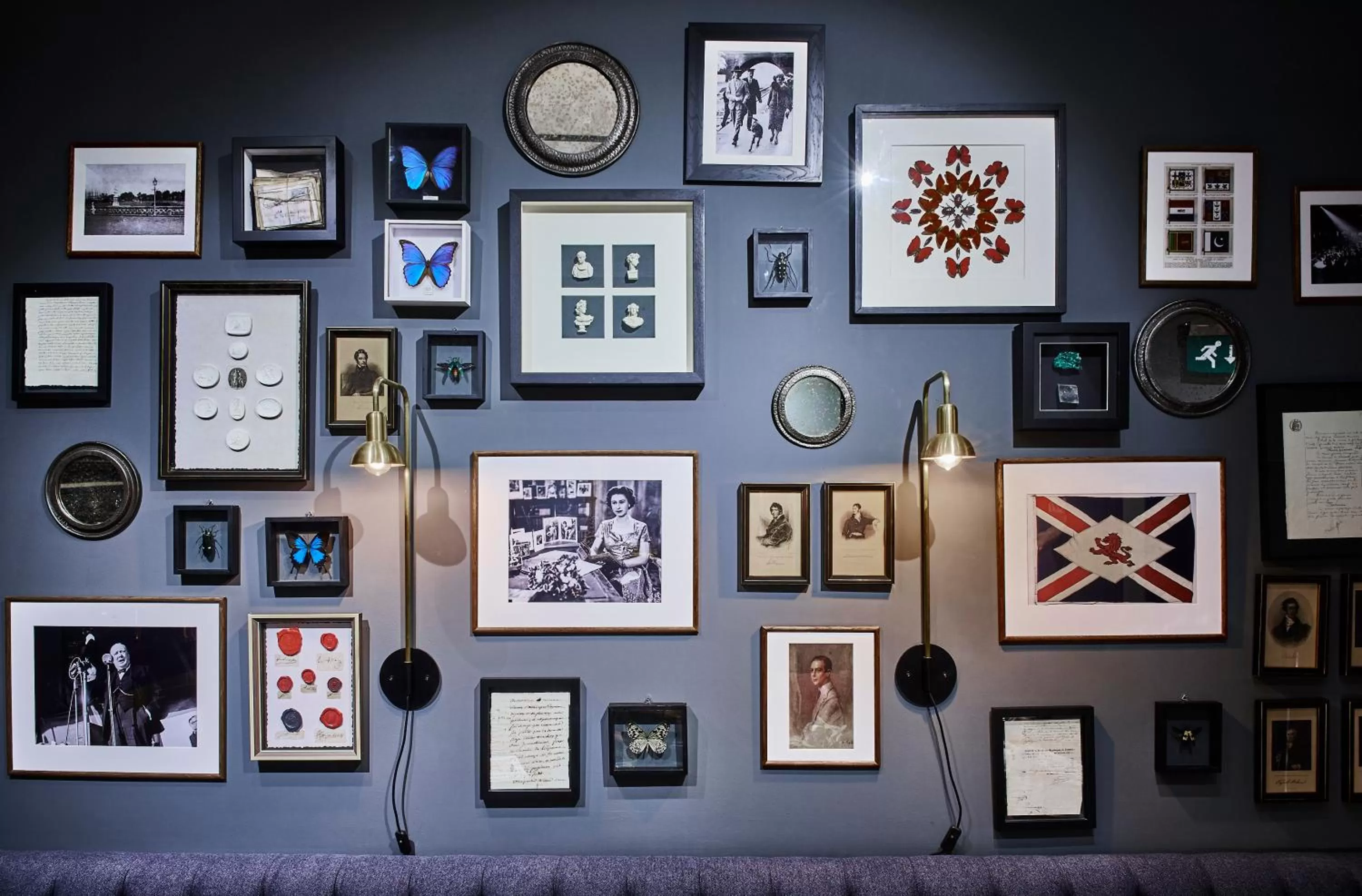 Lounge or bar in The Tophams Hotel