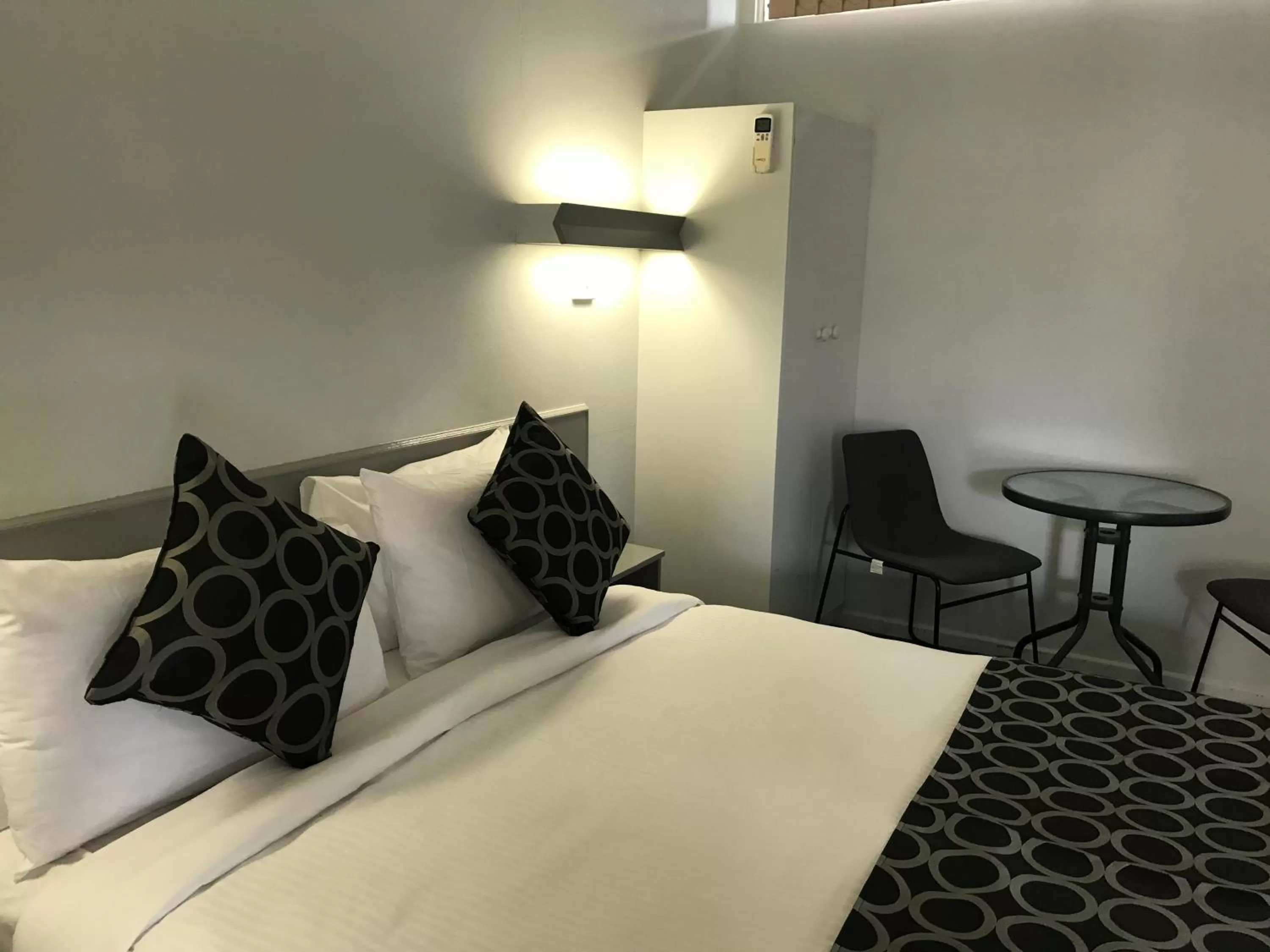 Bed in Coffs Shearwater Motel