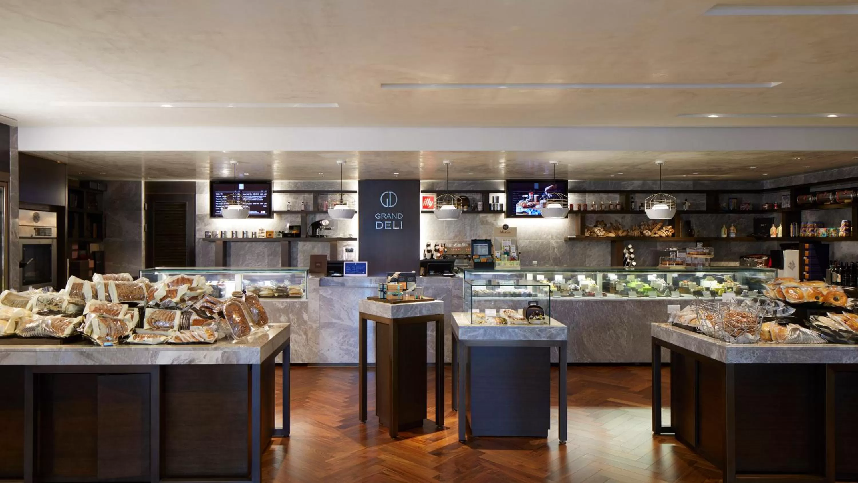 Coffee/tea facilities in Grand InterContinental Seoul Parnas by IHG