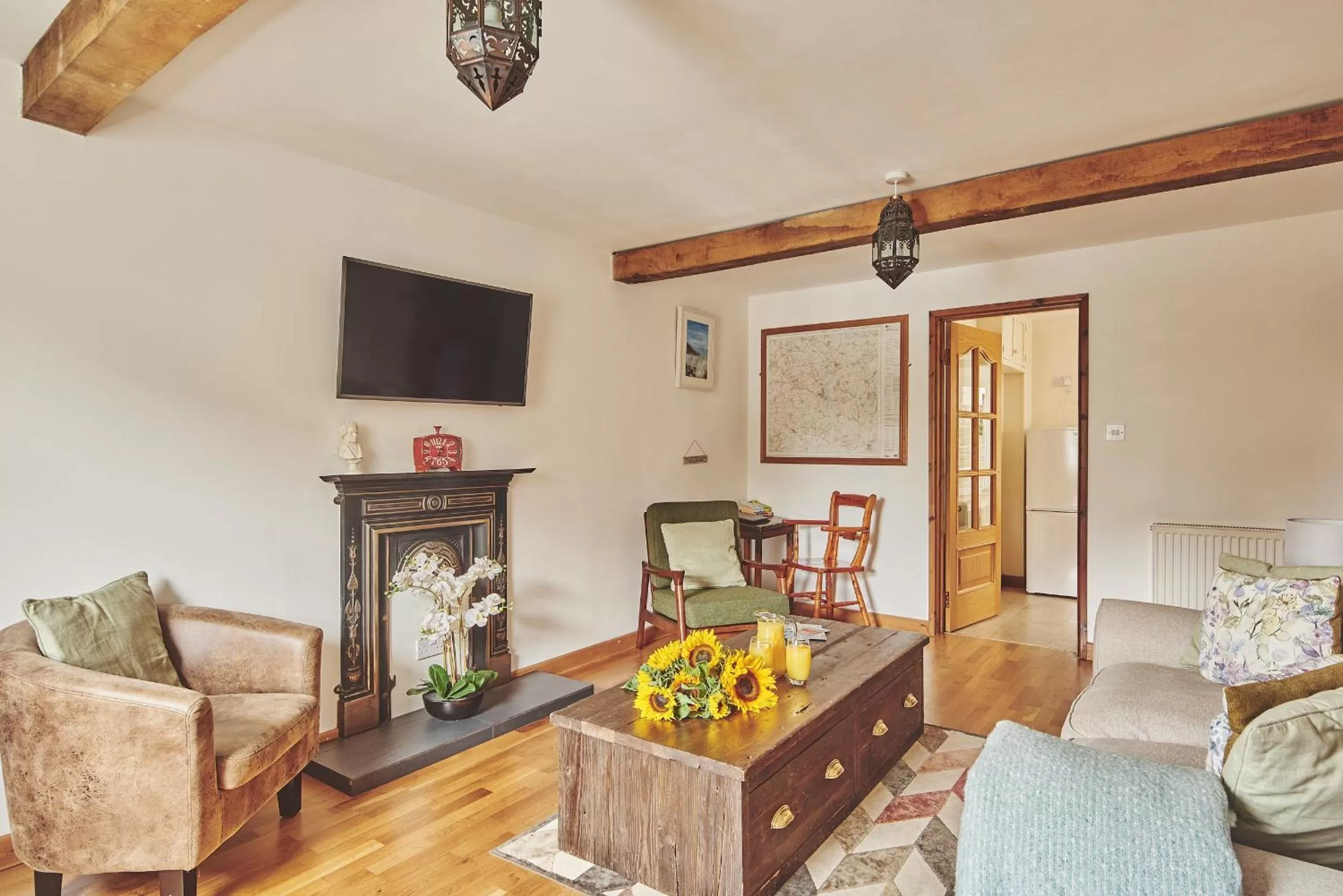 Two-Bedroom House in The Lansdowne Guest House