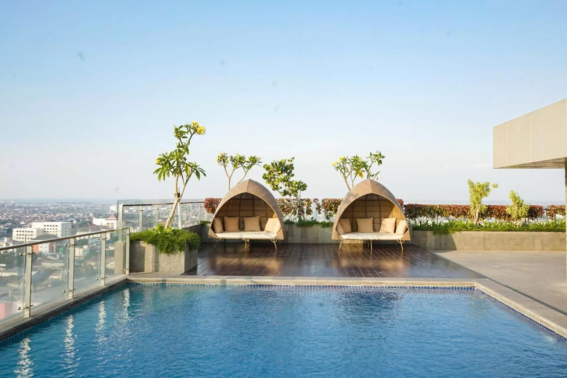 Swimming pool in Louis Kienne Hotel Pemuda