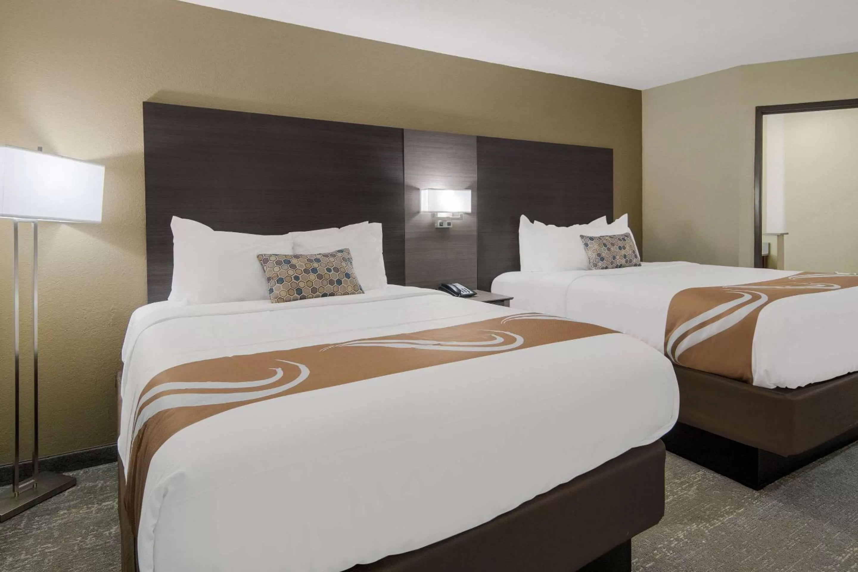 Bedroom, Bed in Quality Inn & Suites Roanoke - Fort Worth North