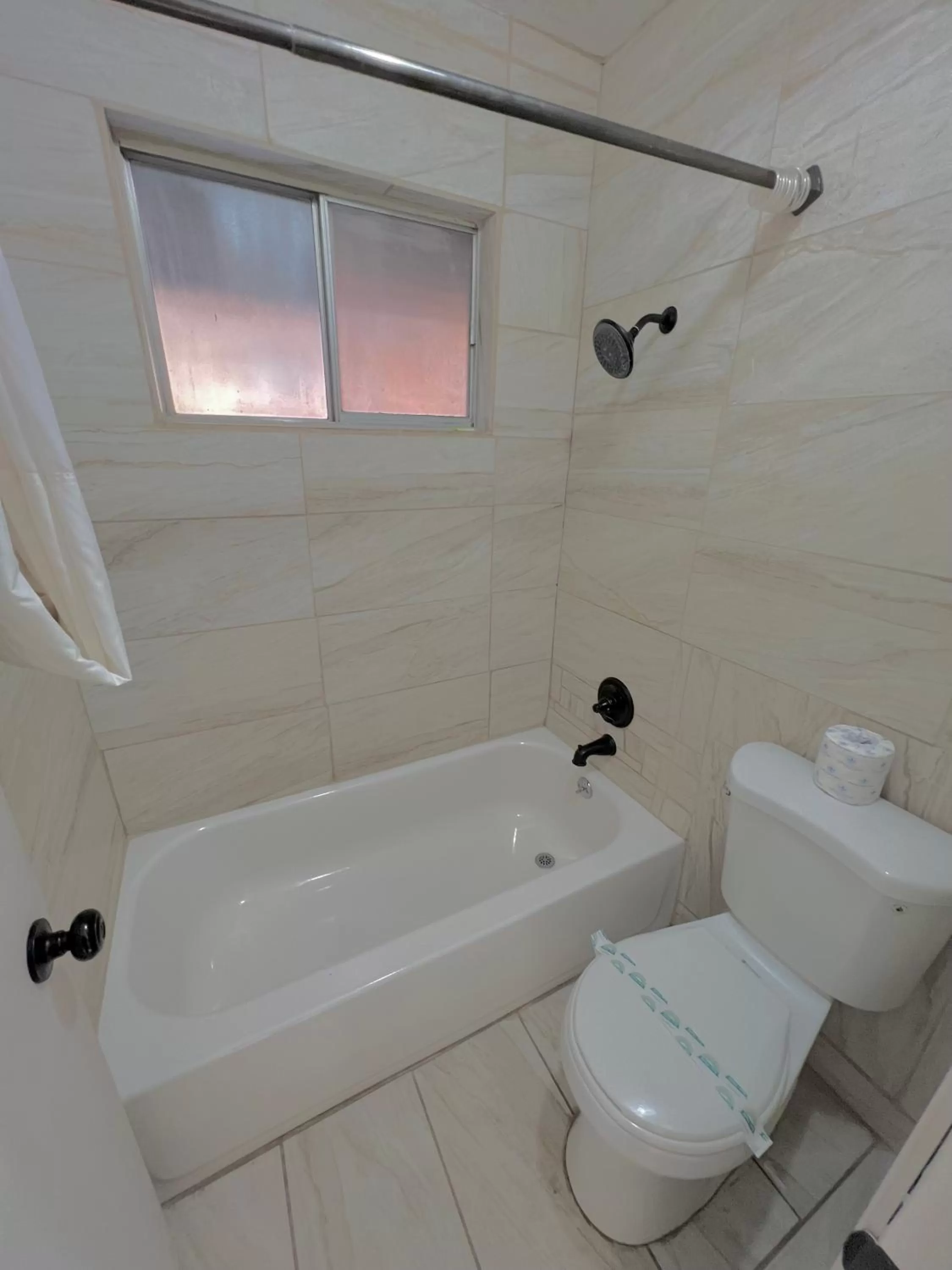 Bathroom in TimberLodge Inn