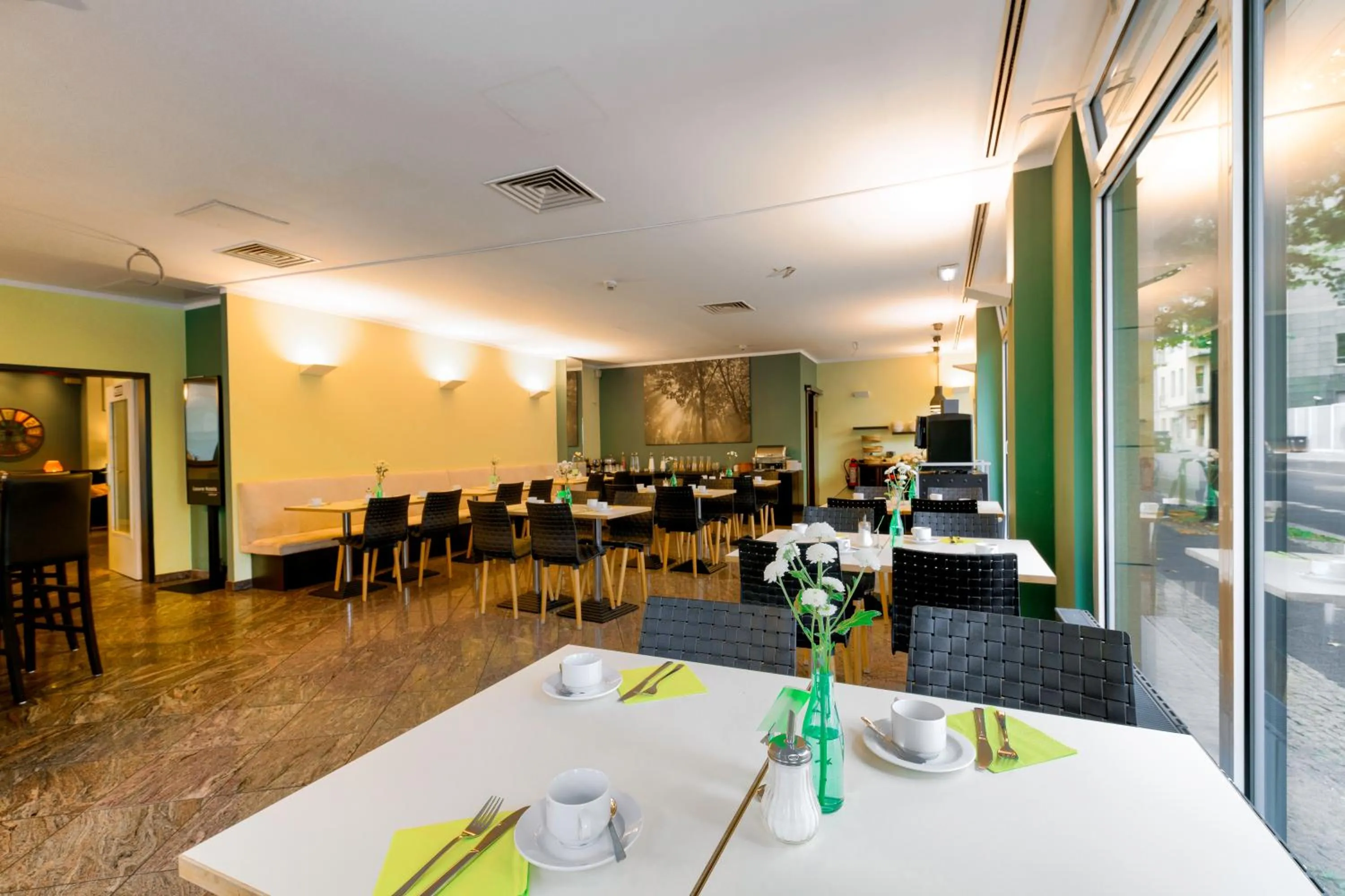 Breakfast in Hotel Berlin Mitte by Campanile