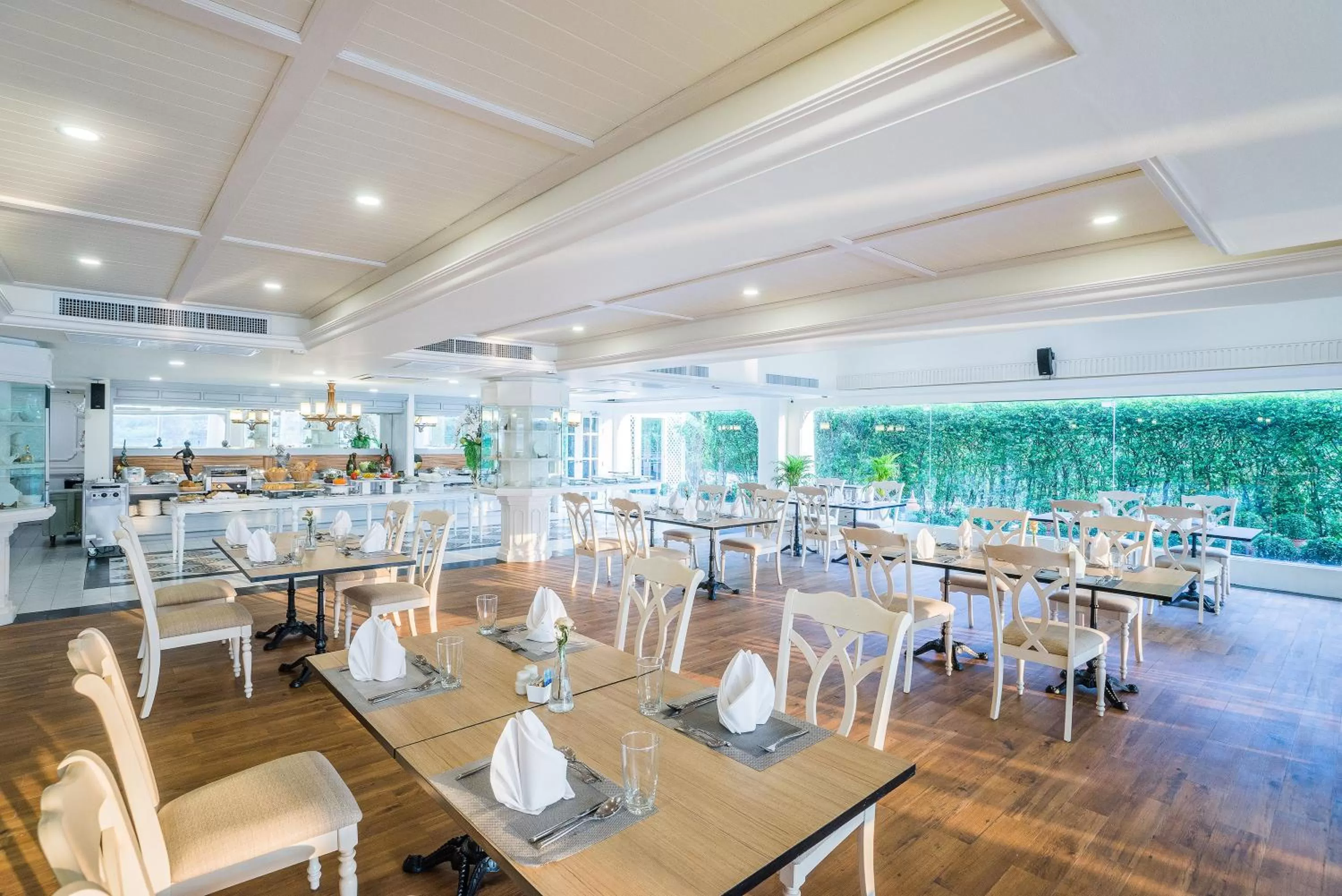 Restaurant/places to eat in Kalanan Riverside Resort