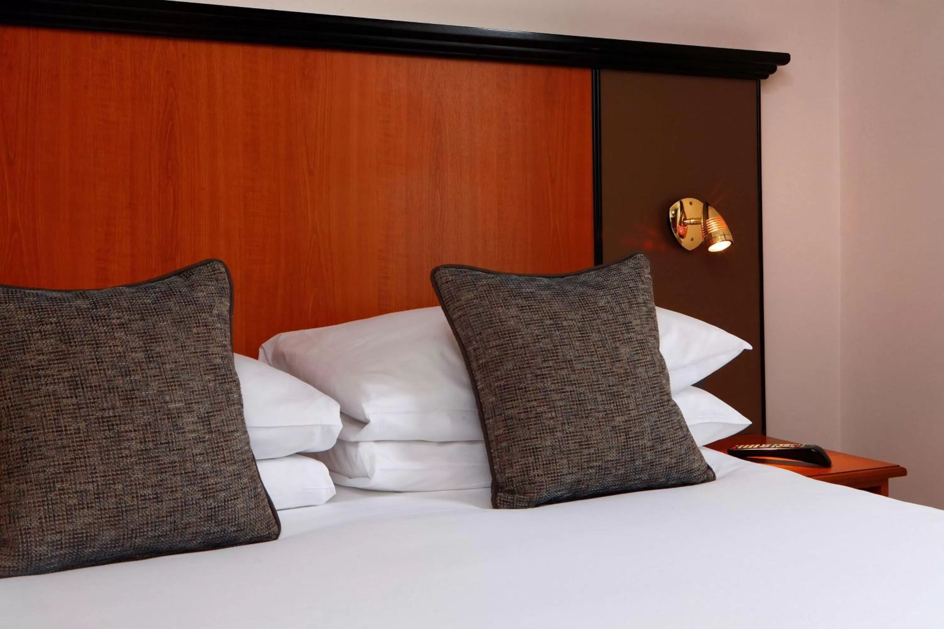 Photo of the whole room, Bed in Best Western Corona Hotel