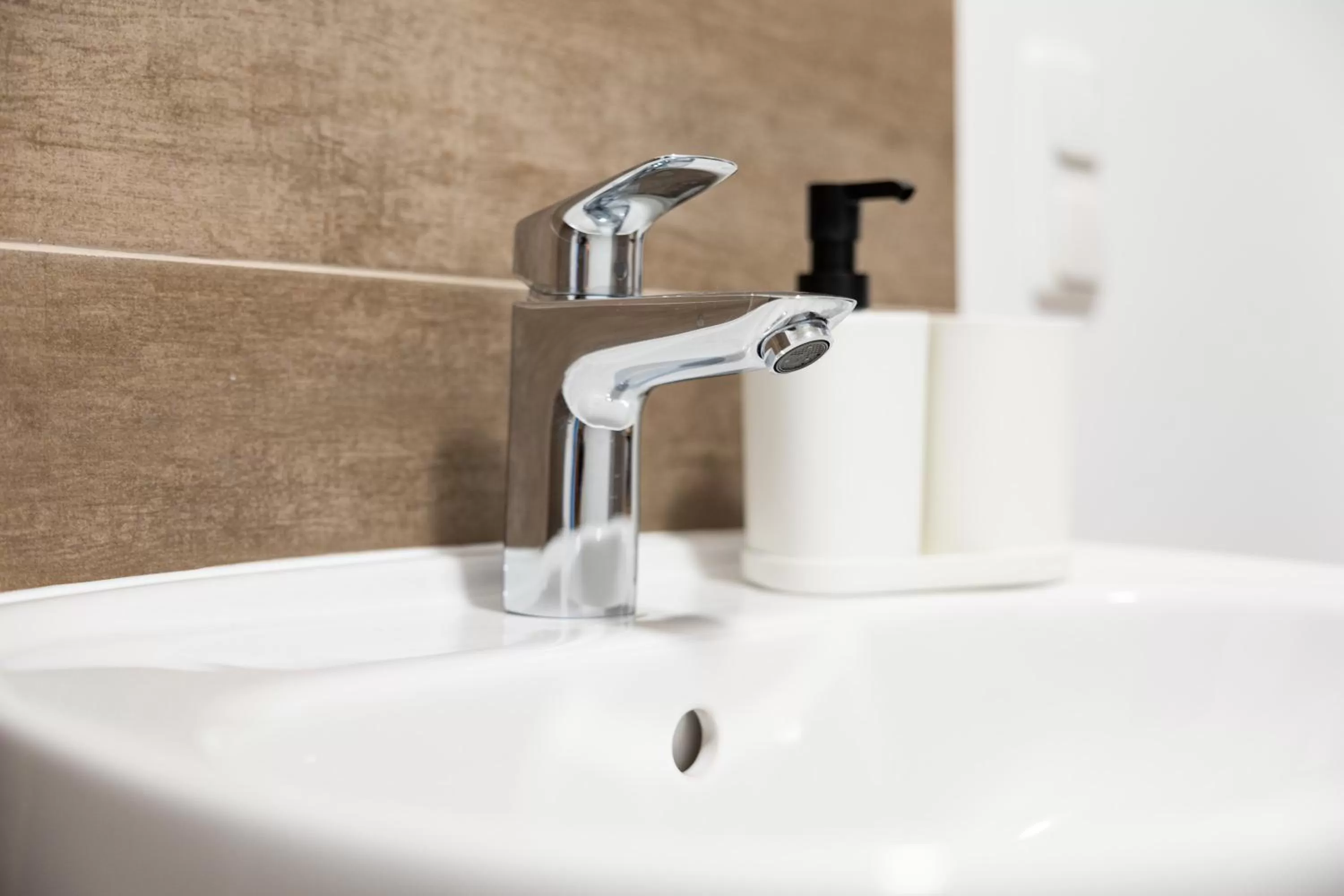 Bathroom in Apartments am Neuen Theater - Altstadt - Zentral - Küche - Wifi - Powered by Ko-Living