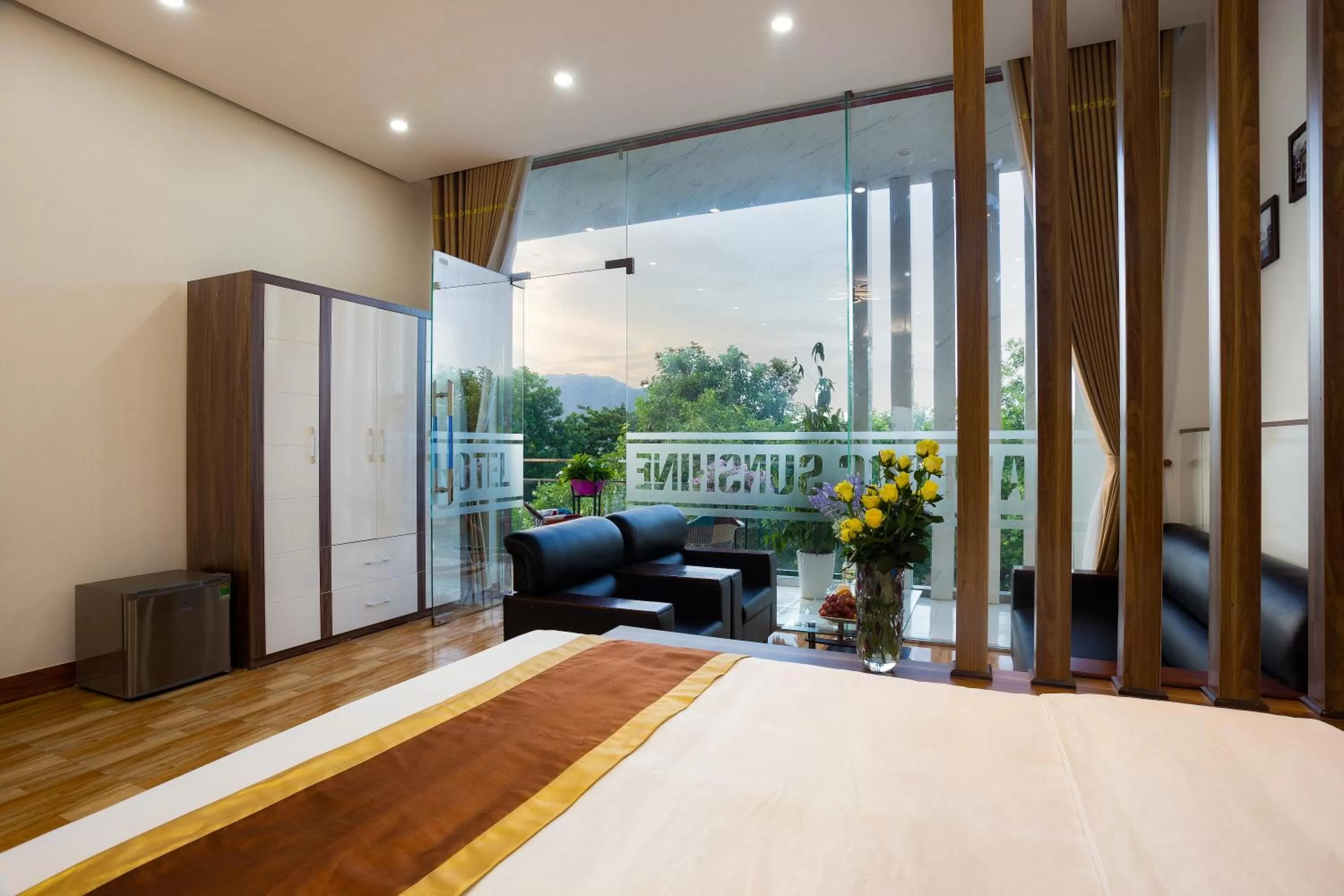 Day in TAM COC SUNSHINE HOTEL