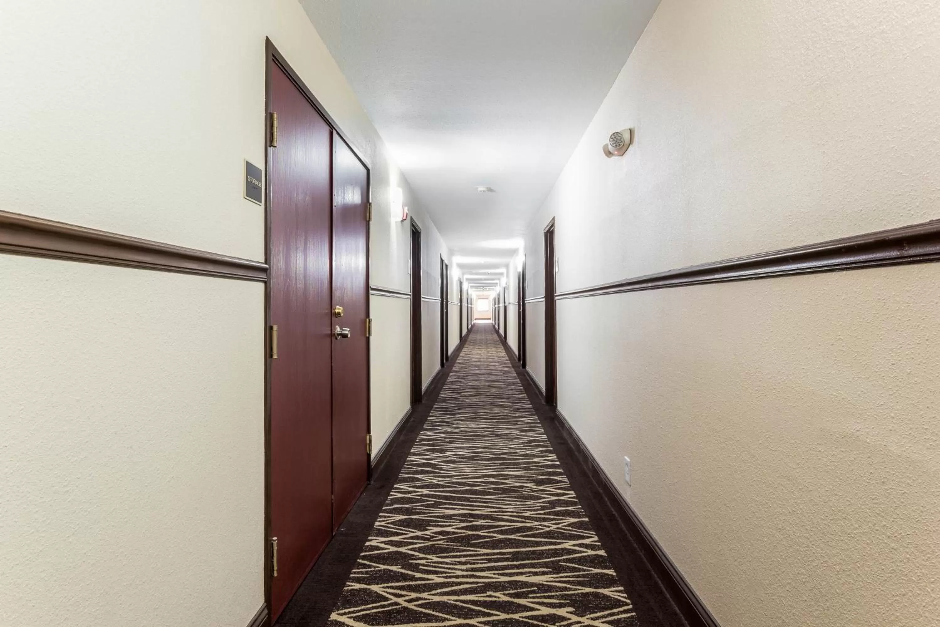 Decorative detail in Red Roof Inn Dry Ridge