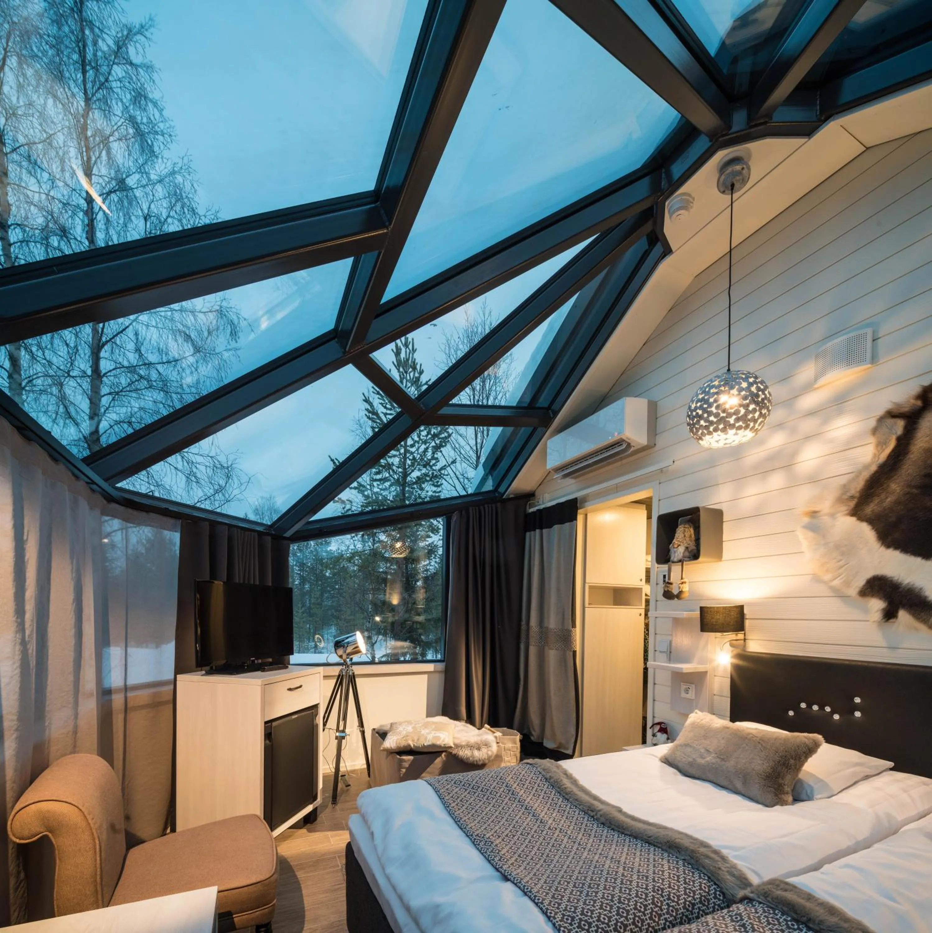 Photo of the whole room, Bed in Santa's Igloos Arctic Circle