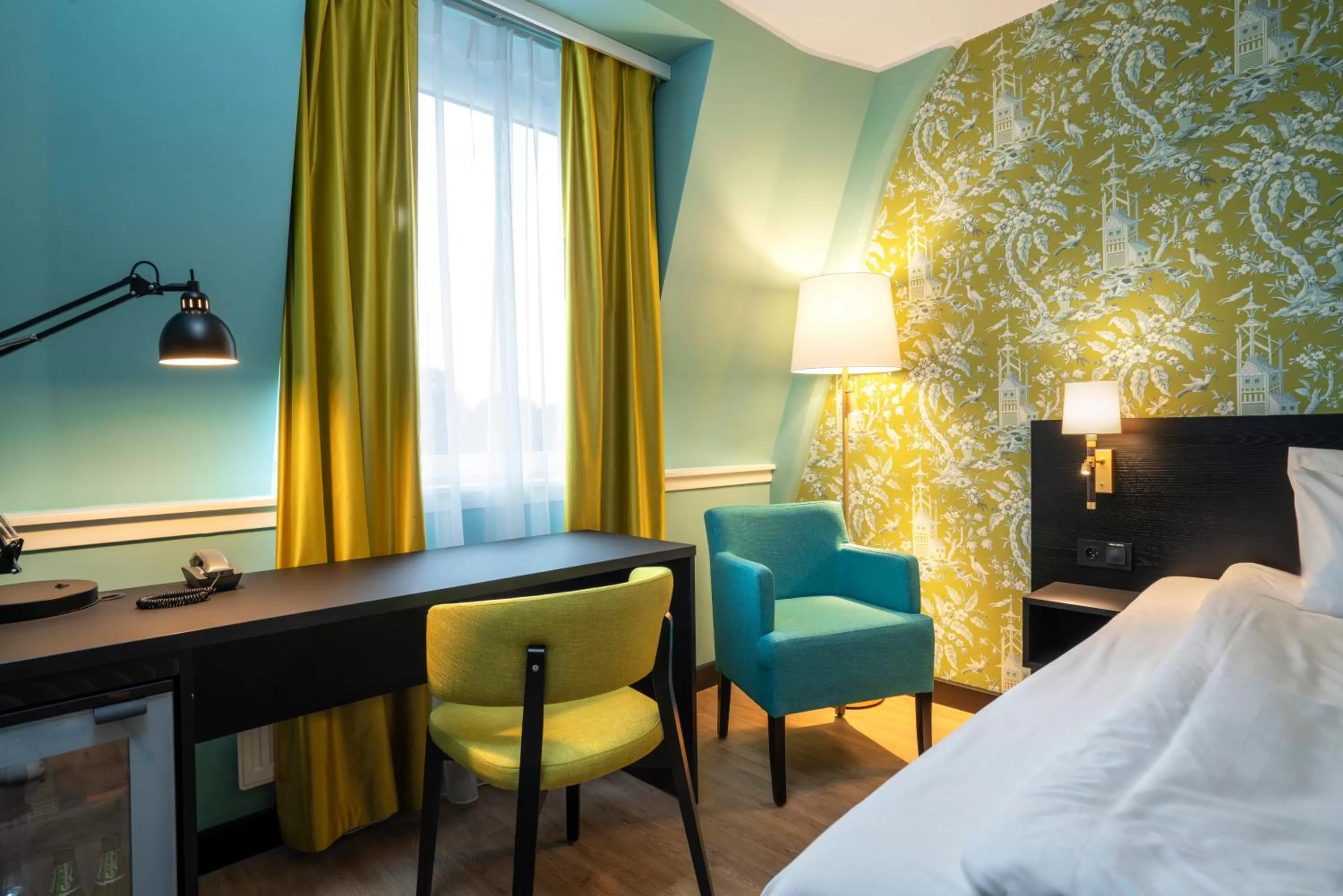 Seating area, Bed in Thon Hotel Maritim