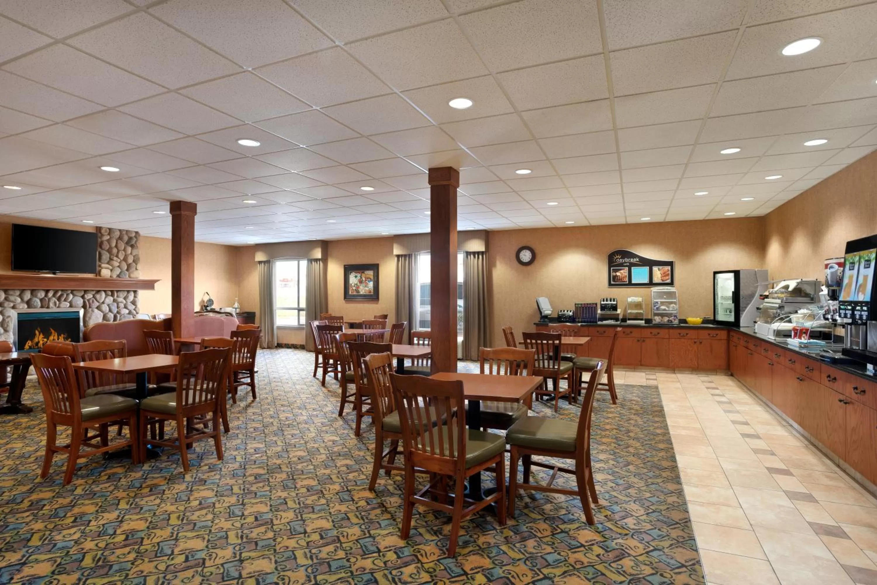 Breakfast in Days Inn & Suites by Wyndham Strathmore