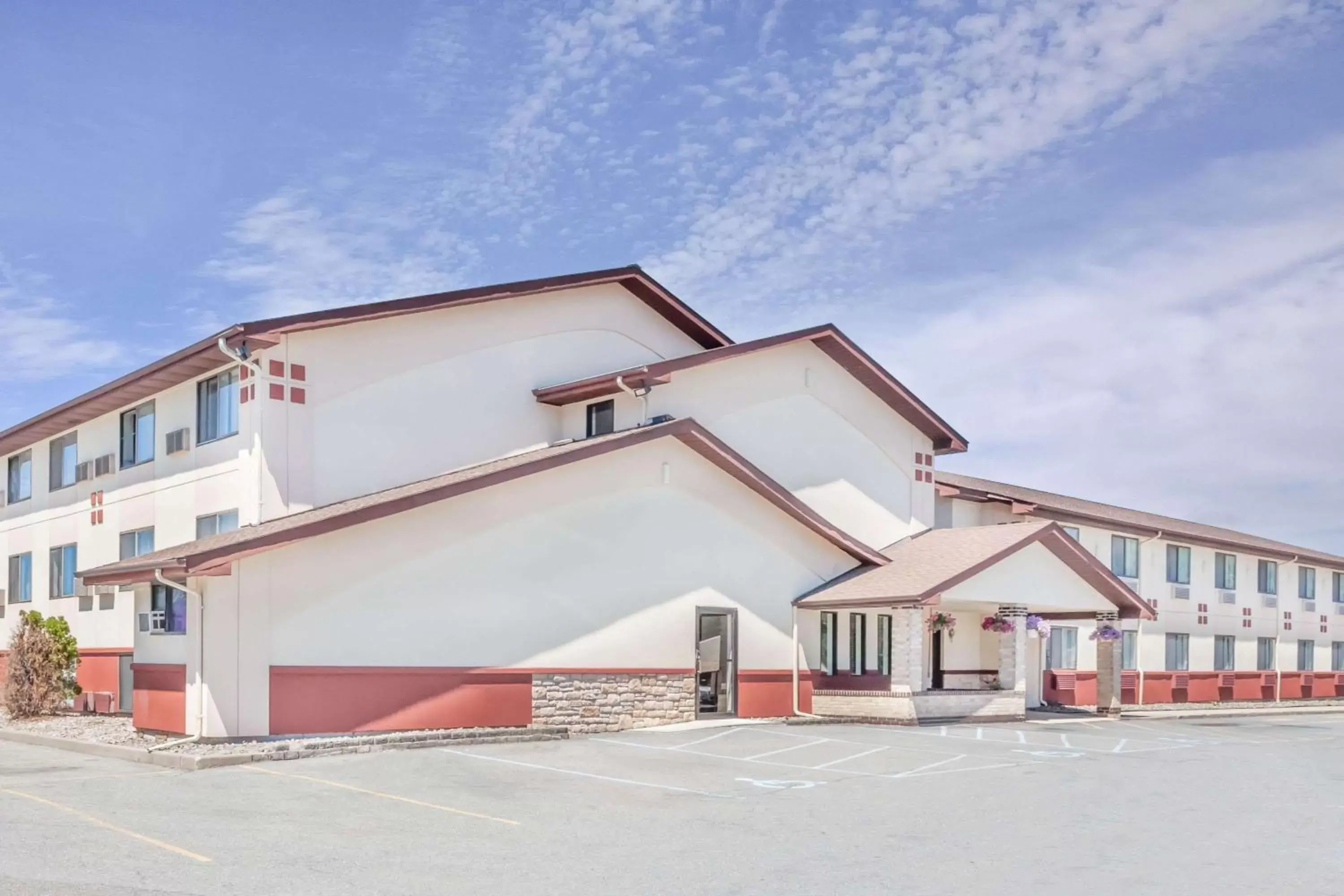 Super 8 by Wyndham Montgomery Maybrook Super 8 by Wyndham Montgomery Maybrook