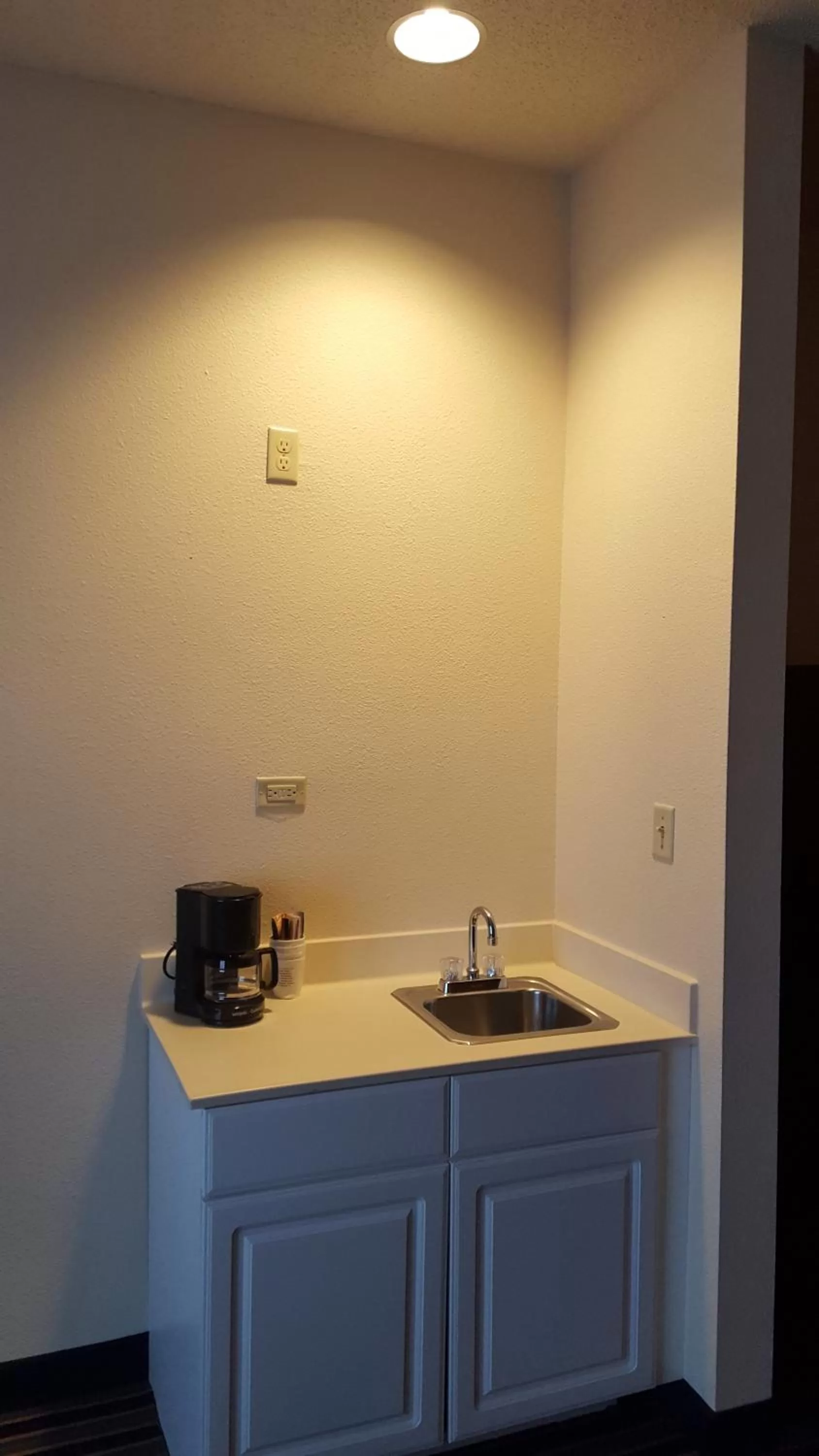 Coffee/tea facilities in The Rutledge Inn