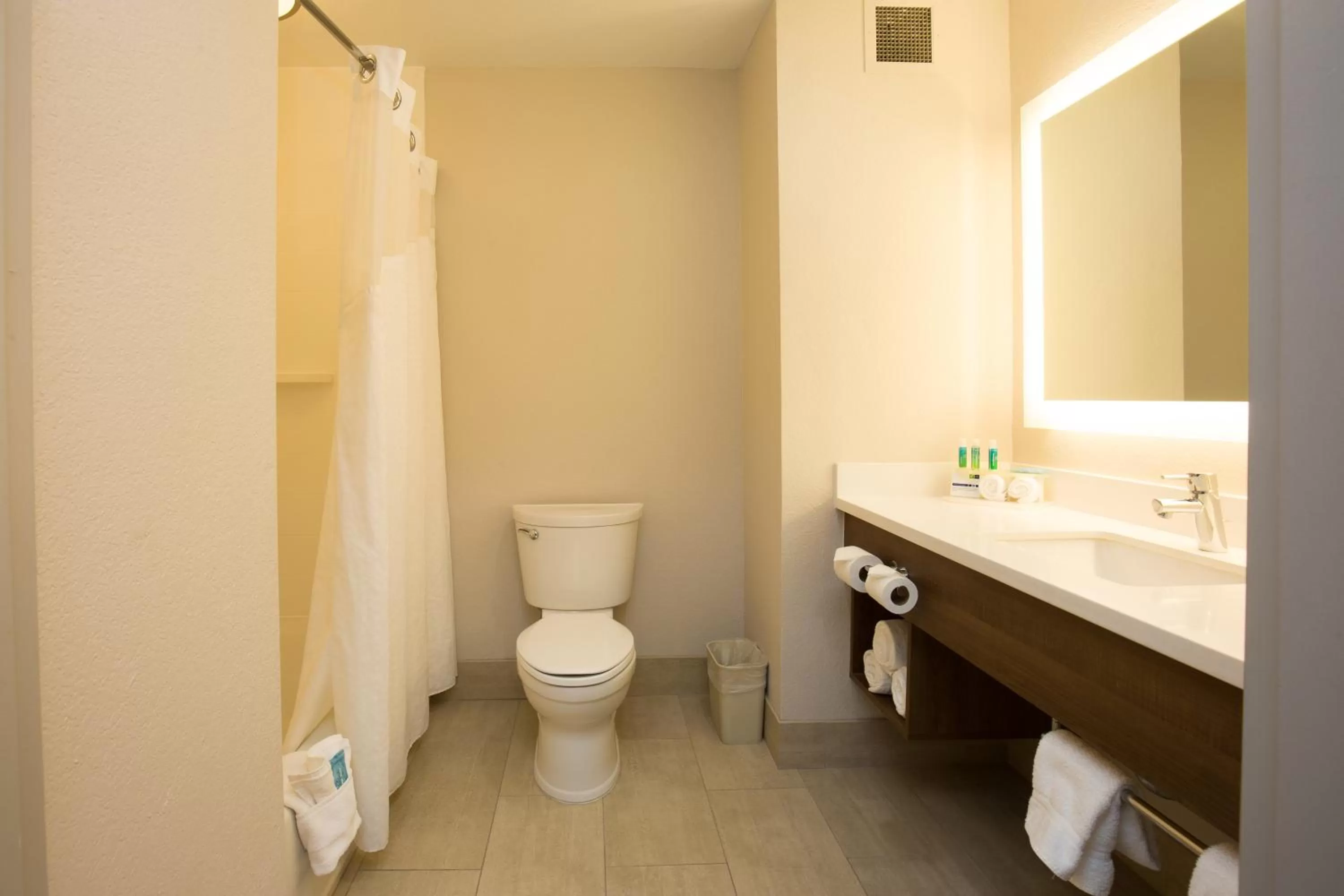 Bathroom in Holiday Inn Express Hotel & Suites Hesperia by IHG