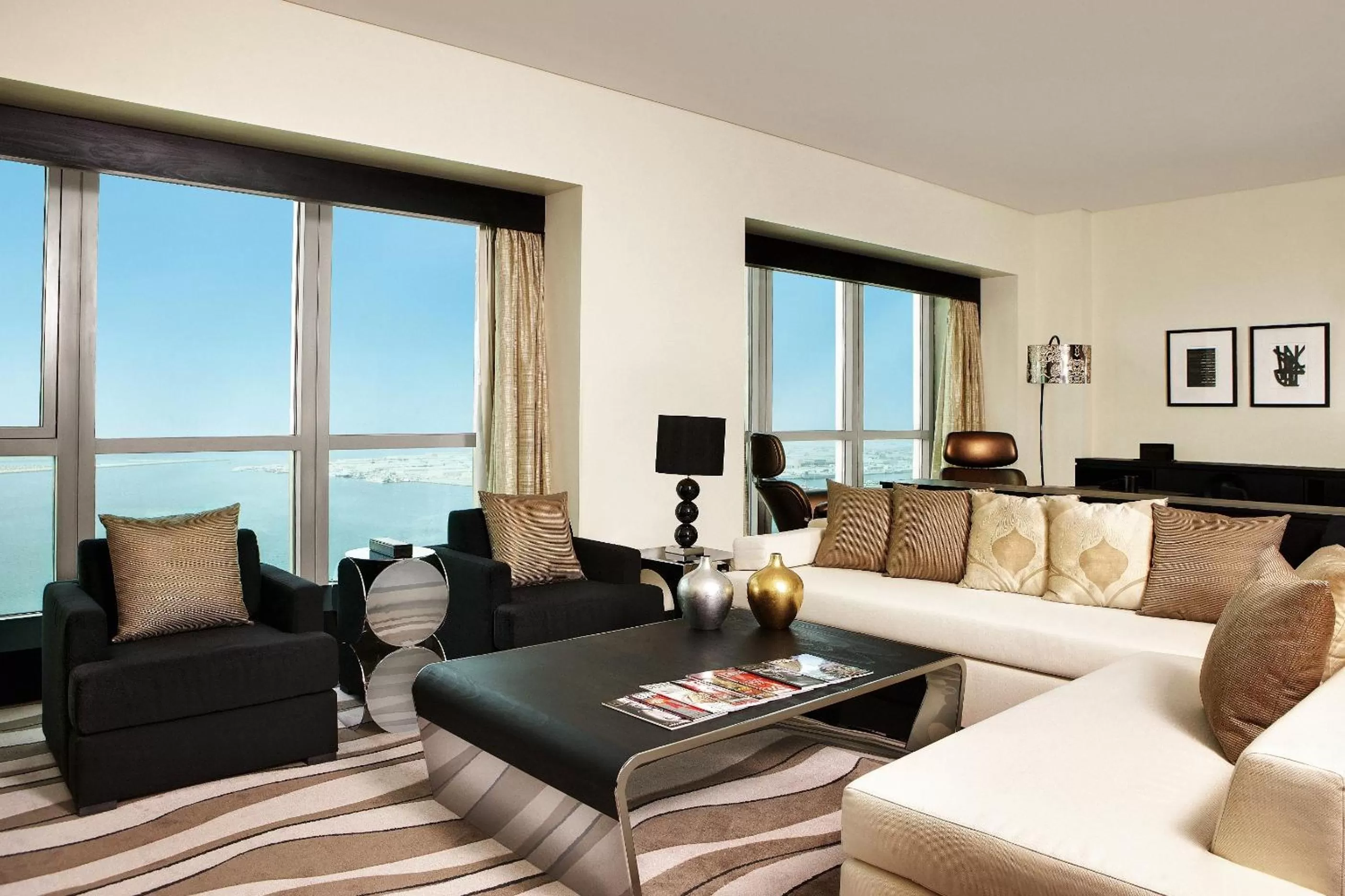 Seating area in Sofitel Abu Dhabi Corniche