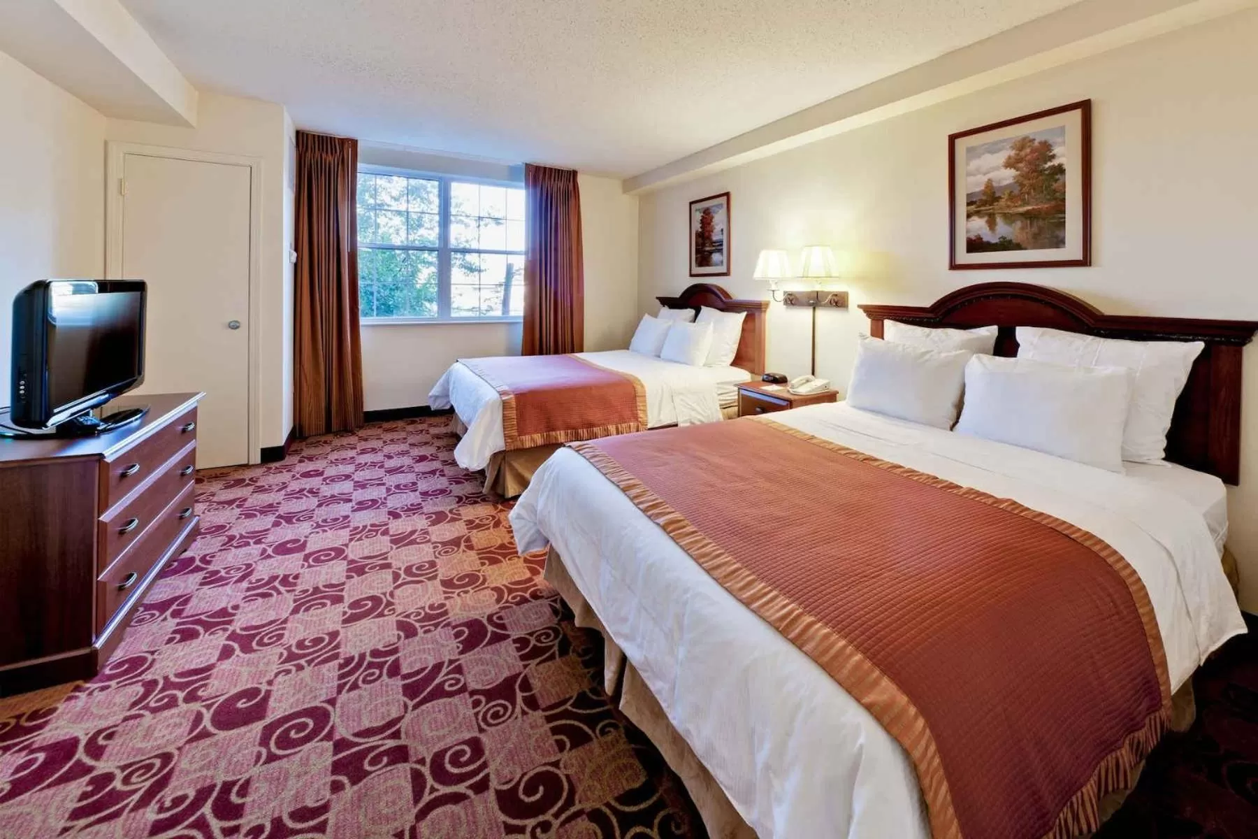 Bedroom, Bed in Hawthorn Suites by Wyndham Louisville East