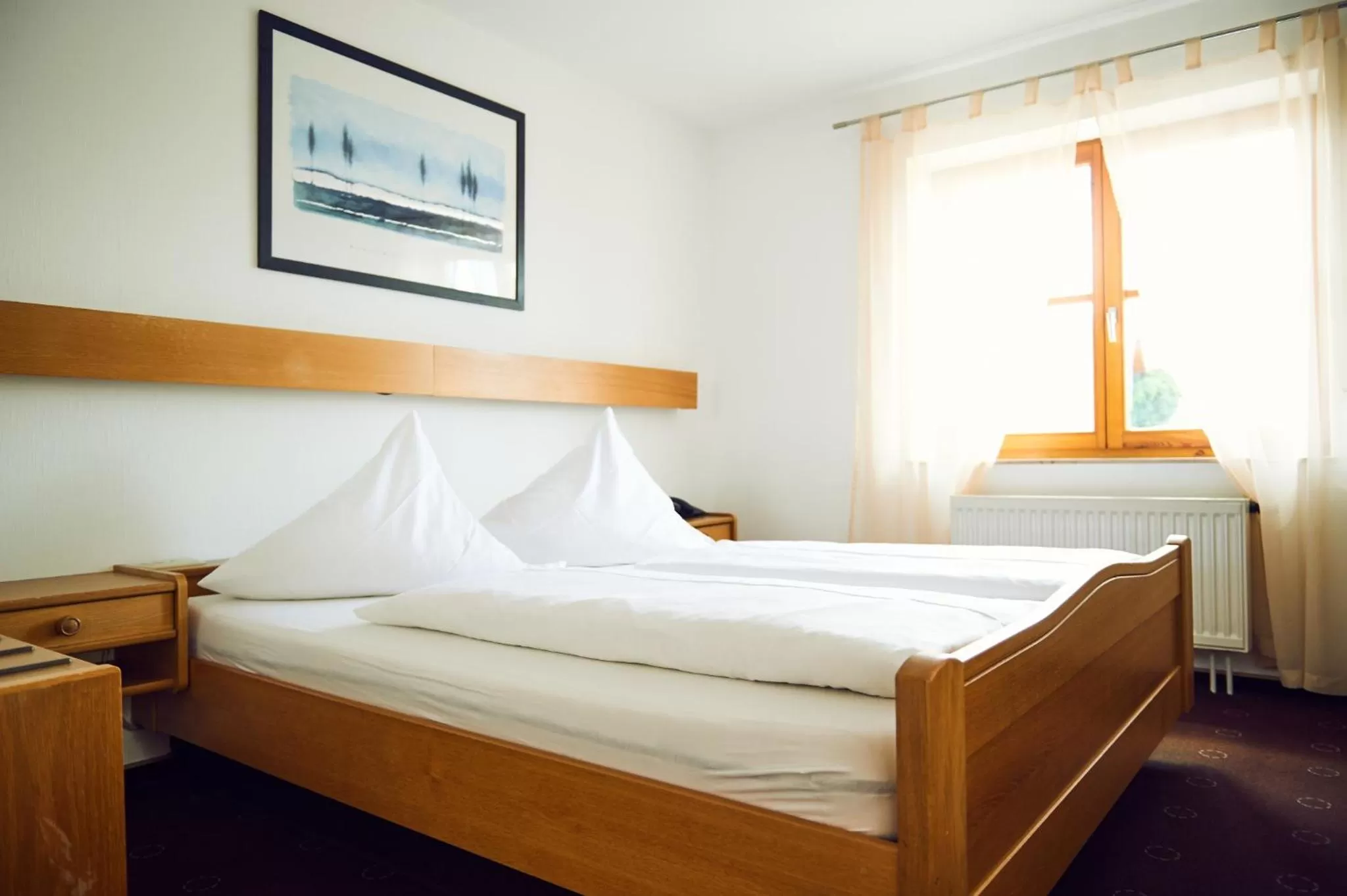 Photo of the whole room, Bed in ALTE LINDE Landhotel & Restaurant