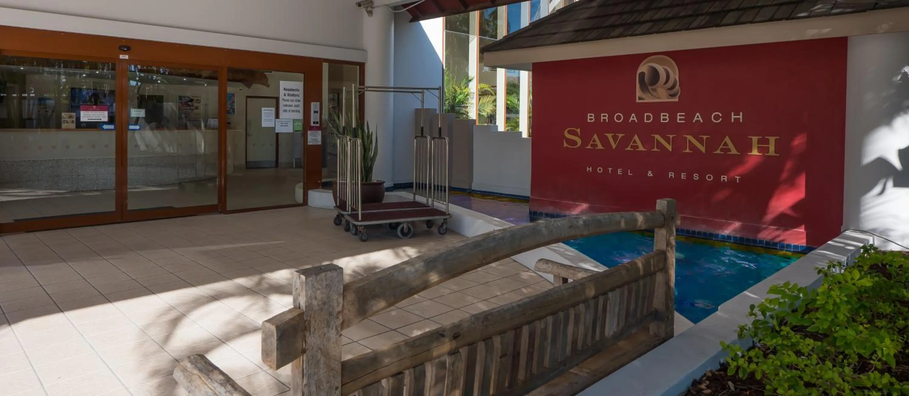 Day in Broadbeach Savannah Resort