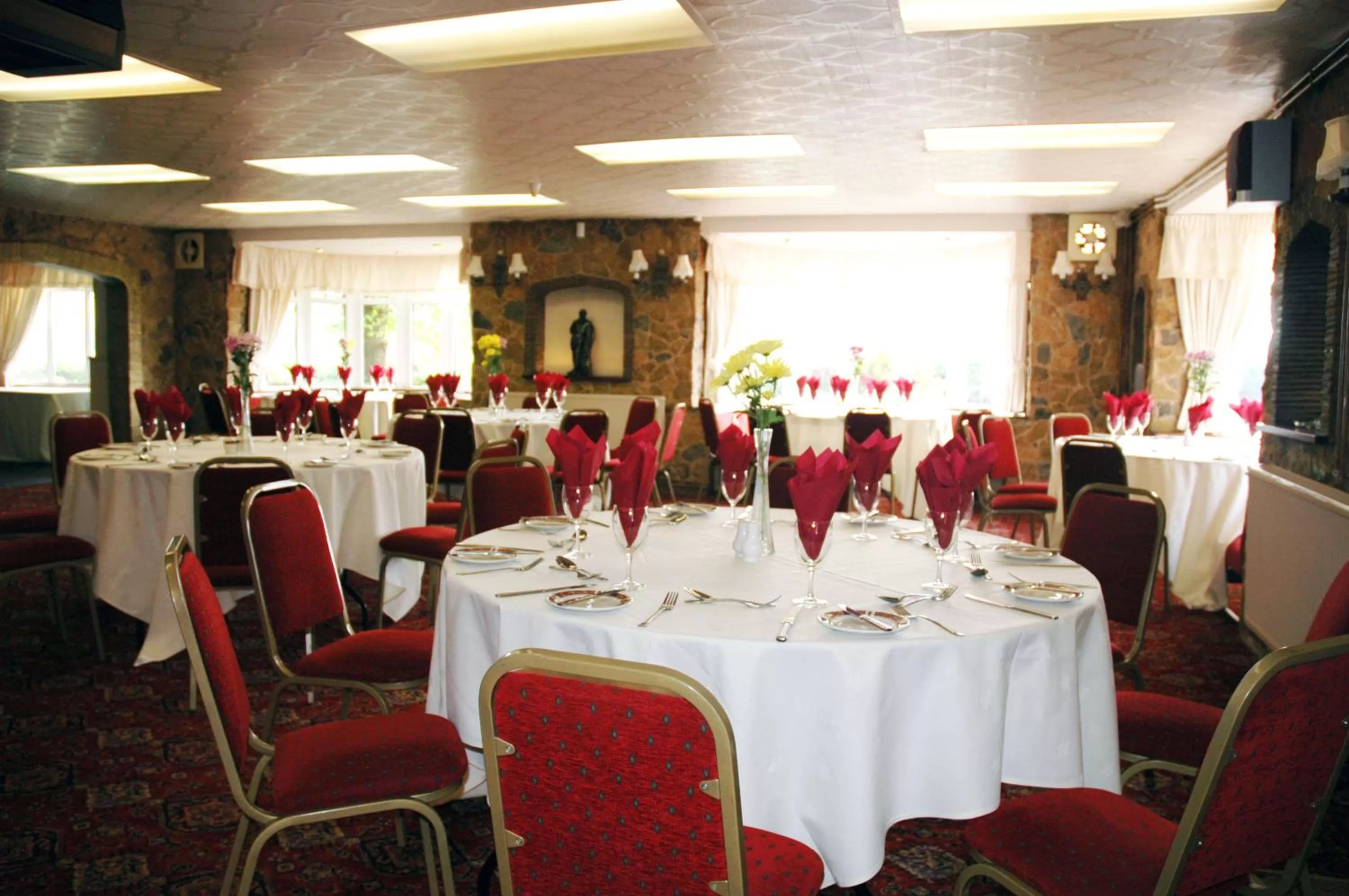 Restaurant/places to eat in The Down Inn