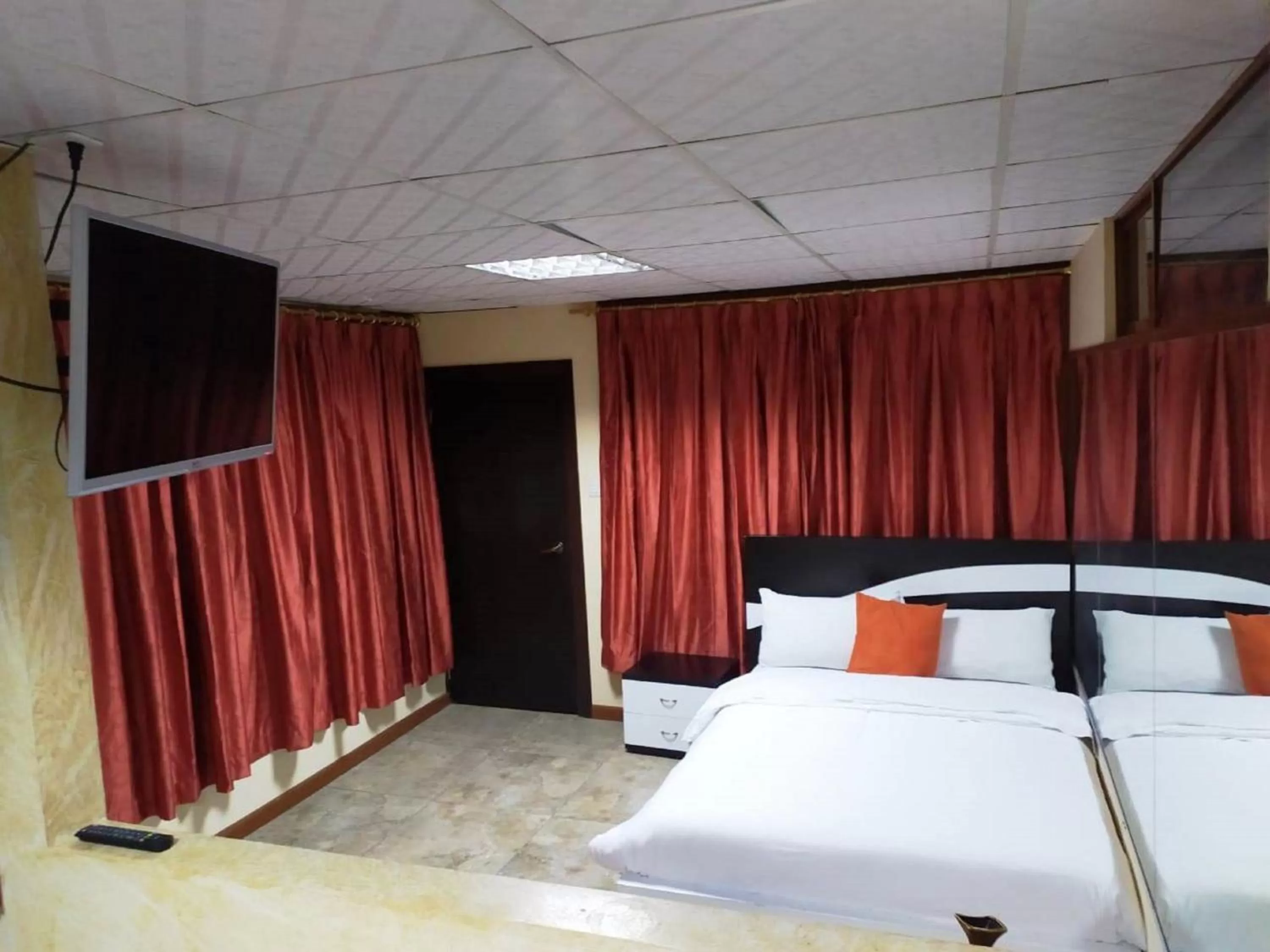 Bedroom in La Kapital Hotel