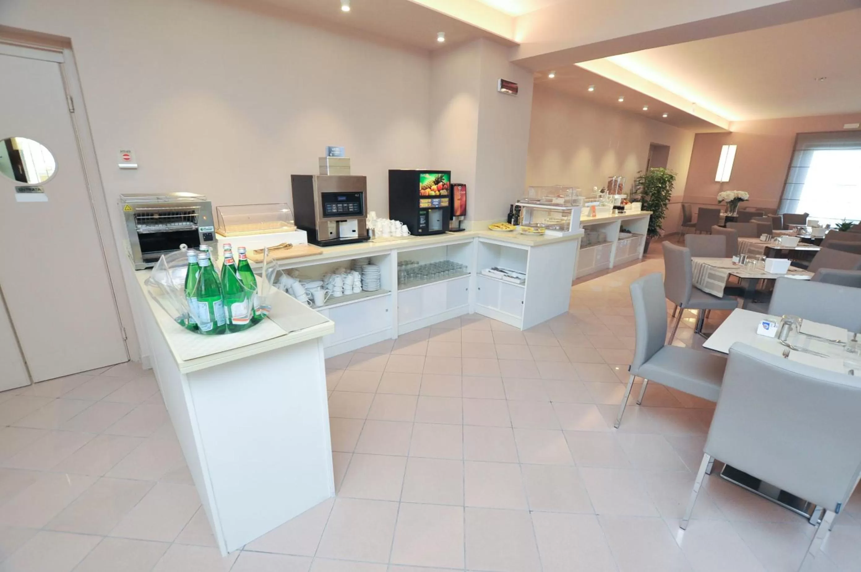 Continental breakfast in Hotel Dori