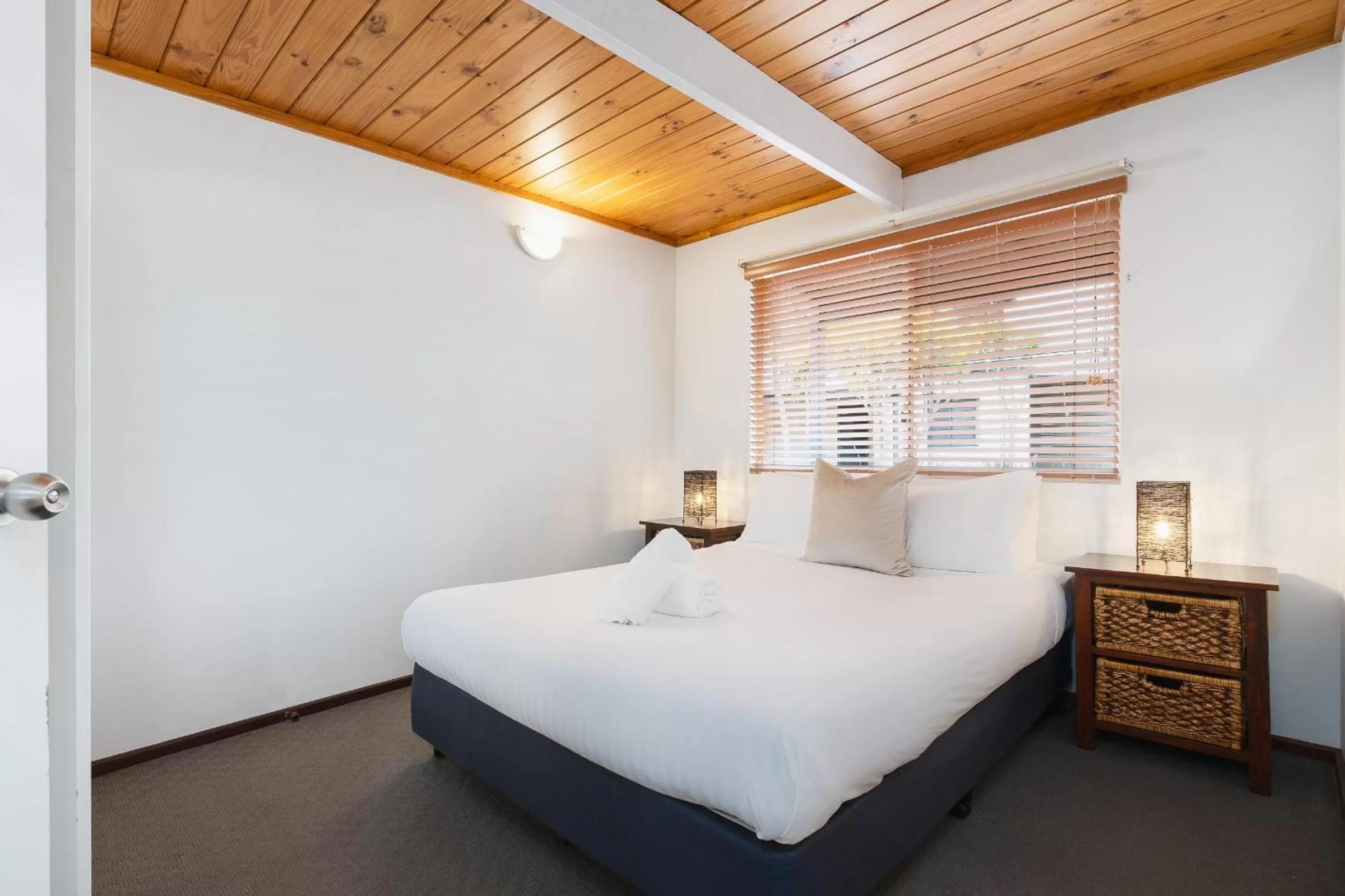 Bed in Bay Village Dunsborough