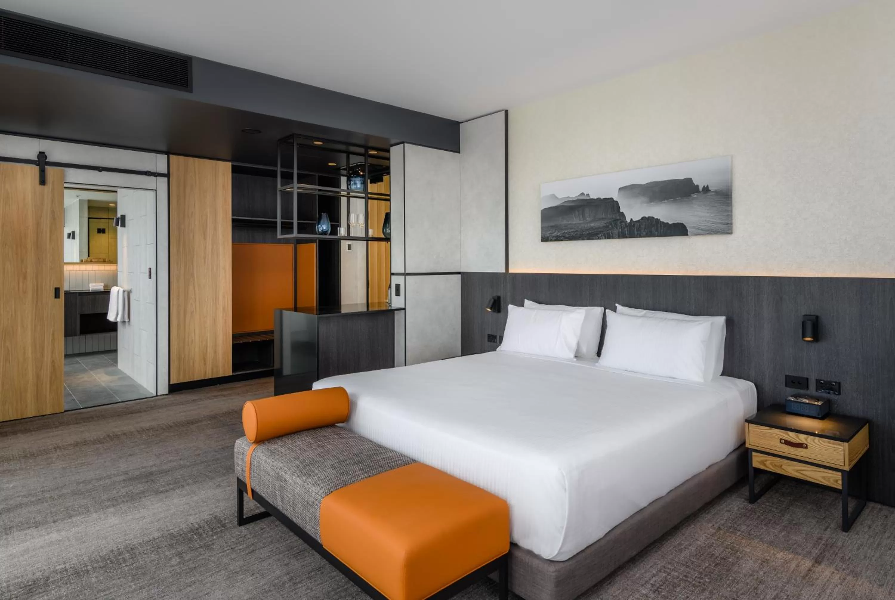 Photo of the whole room, Bed in Mövenpick Hotel Hobart