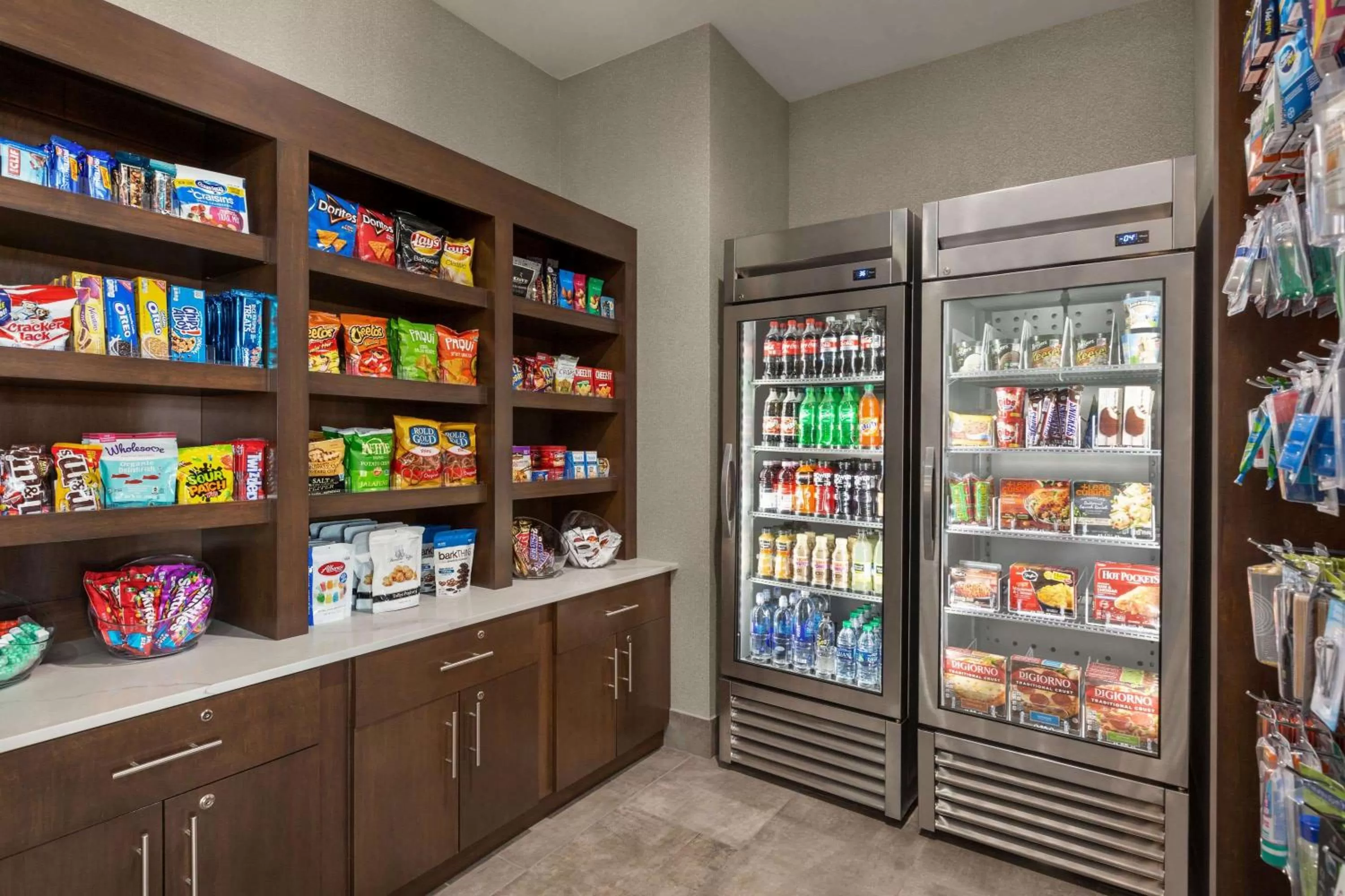 On-site shops in La Quinta Brunswick/Golden Isles