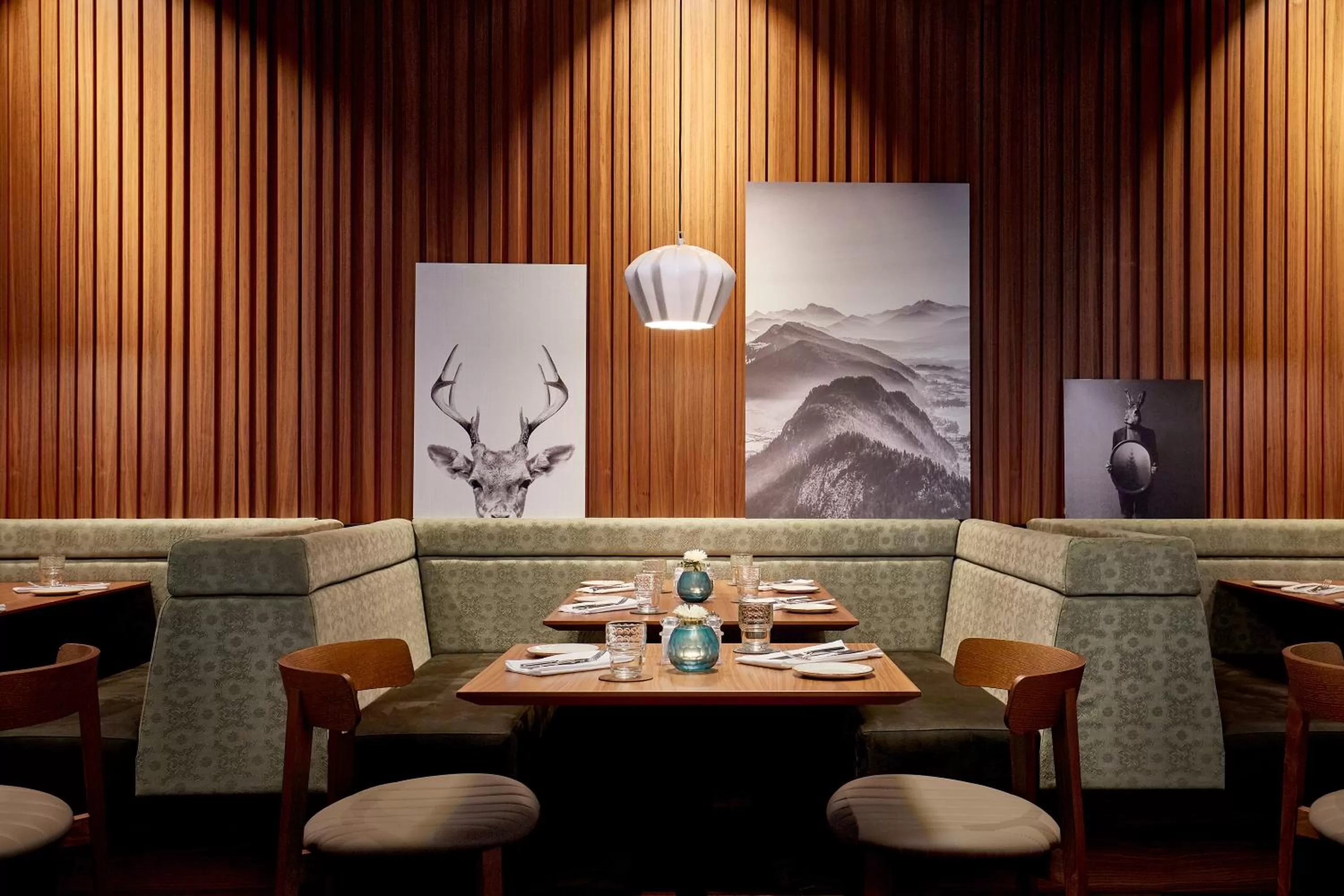 Restaurant/places to eat in HYPERION Hotel München