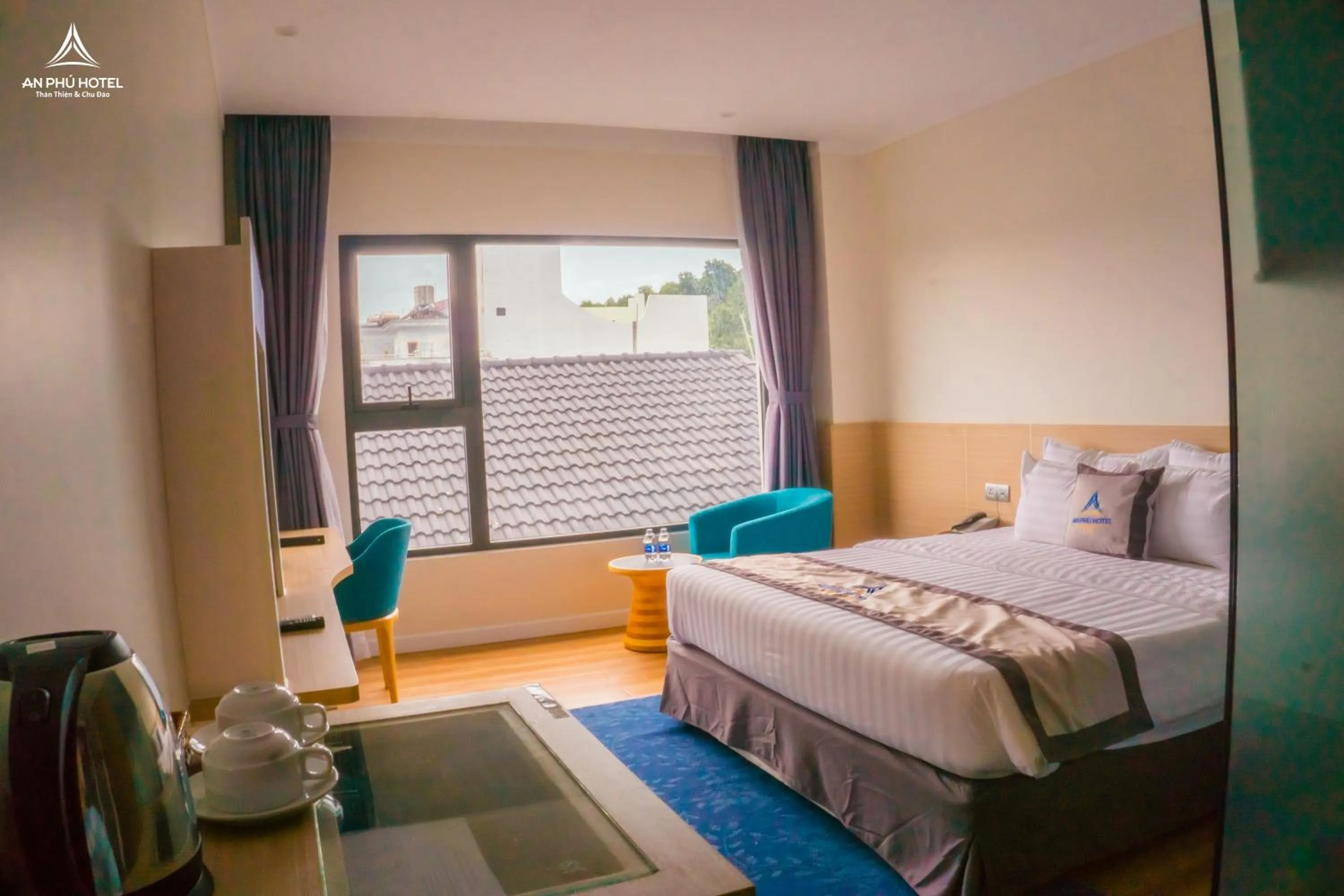 Bedroom, Bed in An Phu Hotel