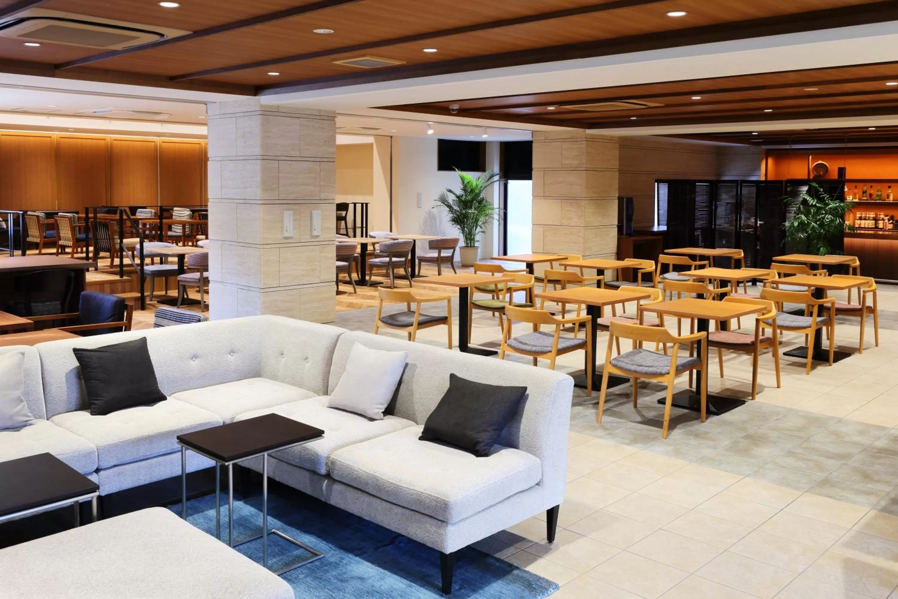 Restaurant/places to eat in Sakura Terrace