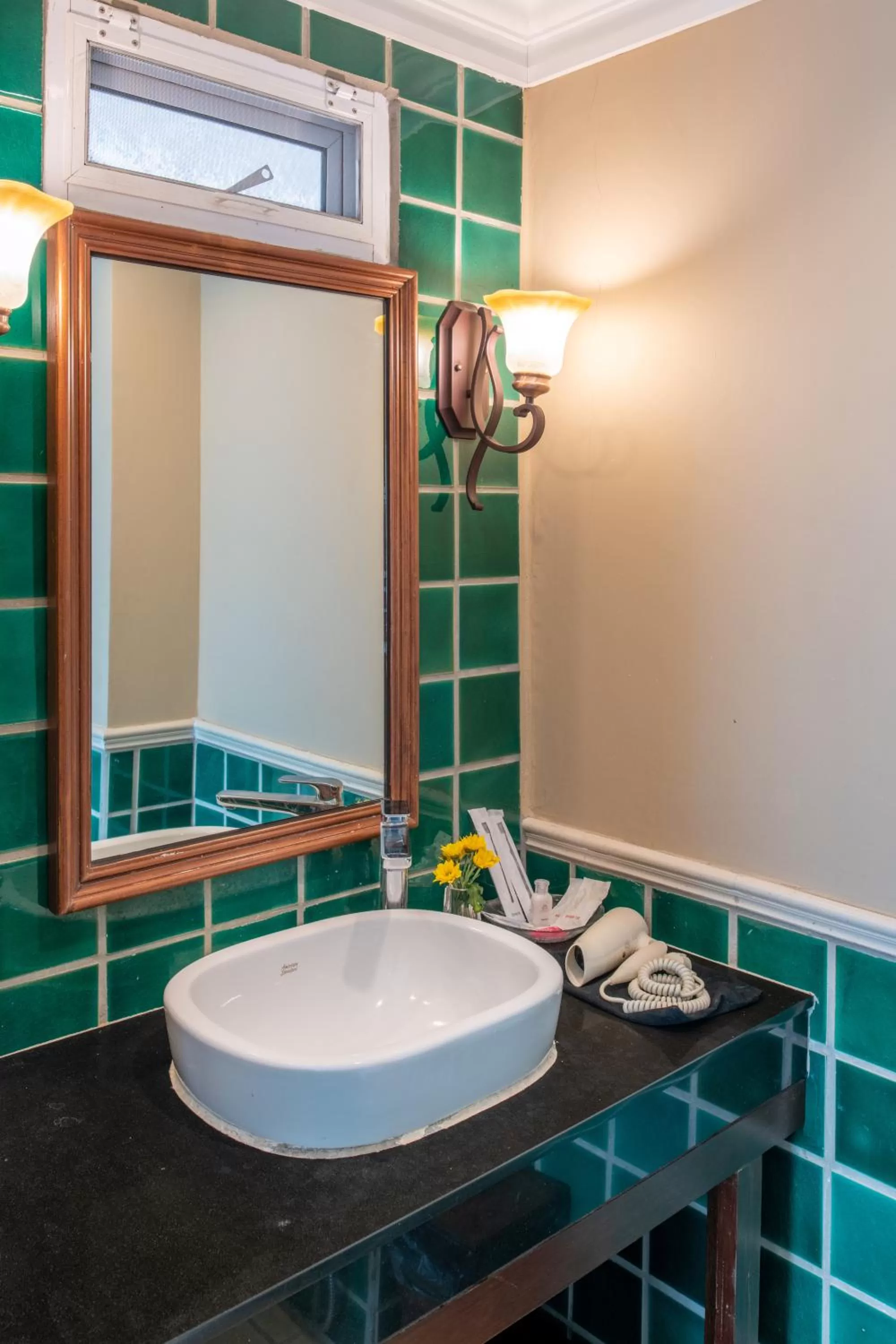 Toilet in The Orchid House 153