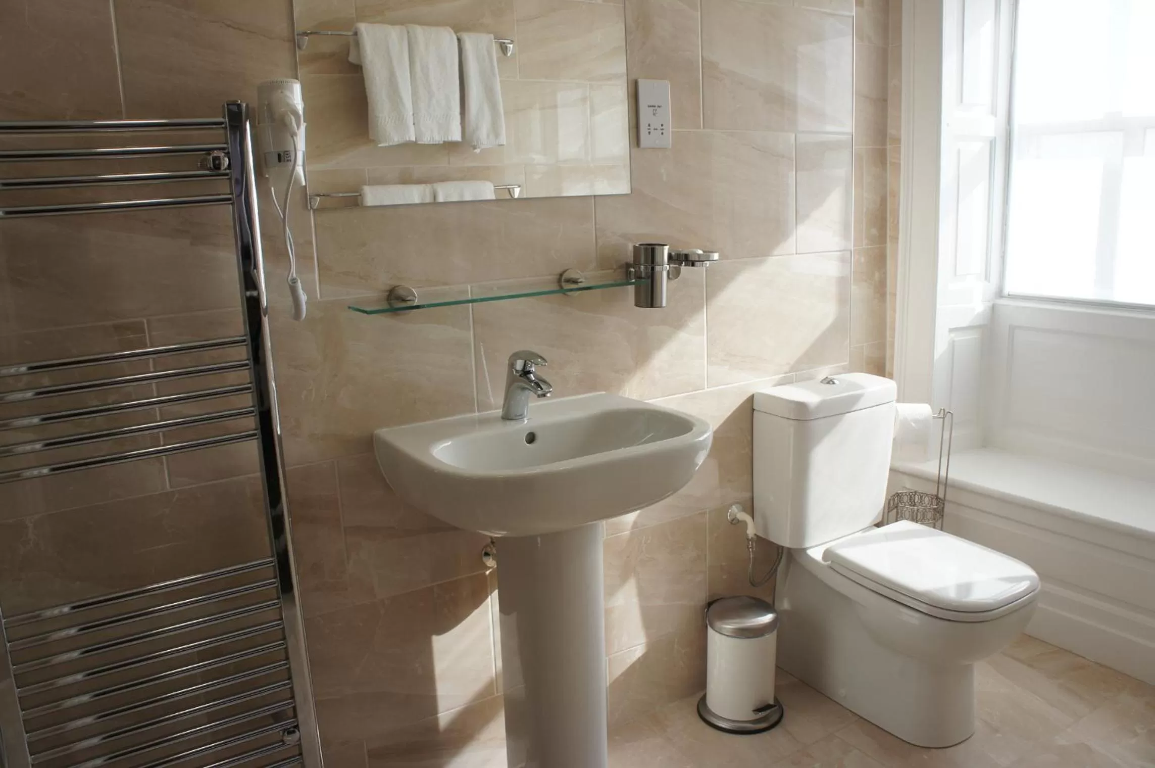 Toilet in York House Hotel