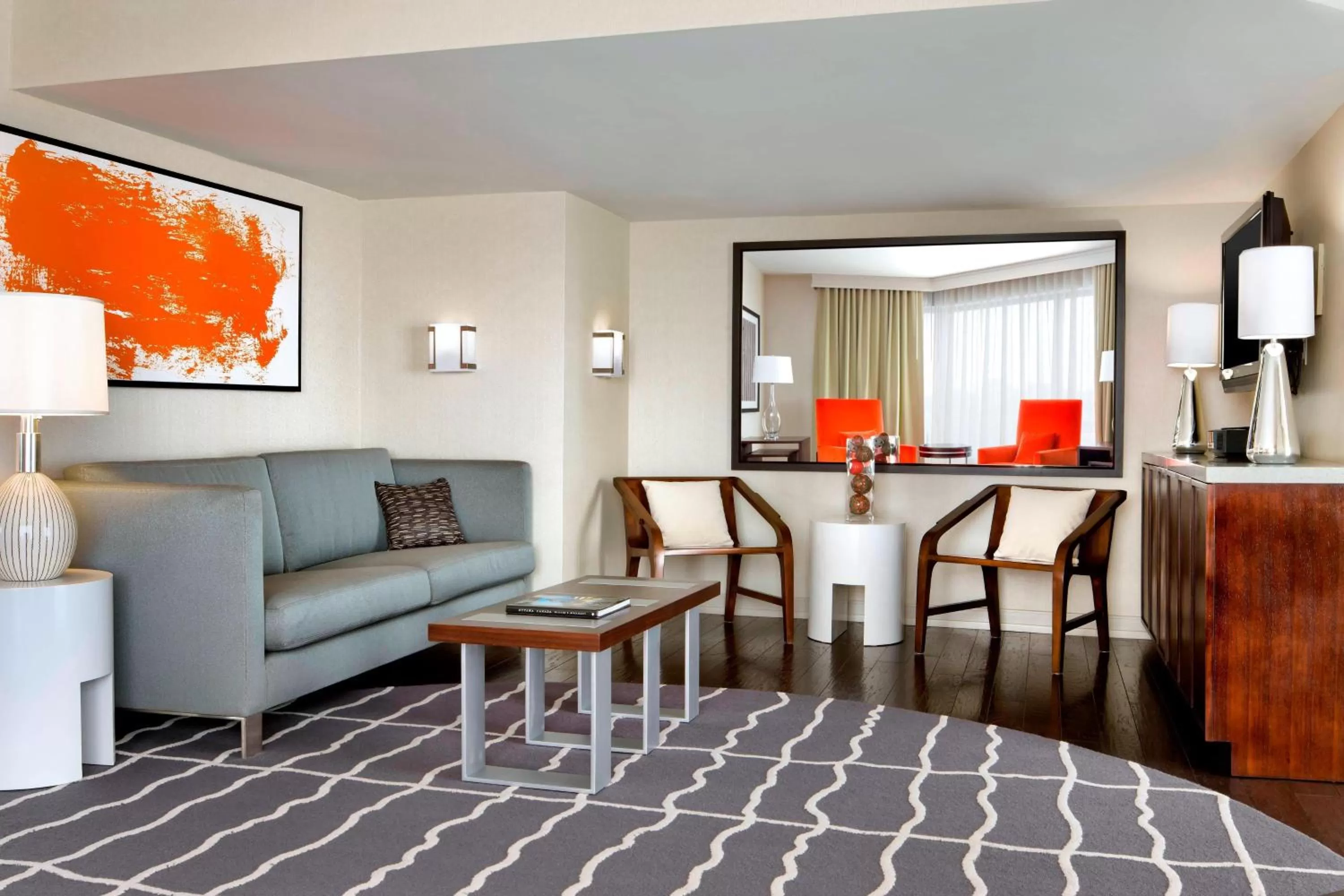 Living room in The Westin Ottawa