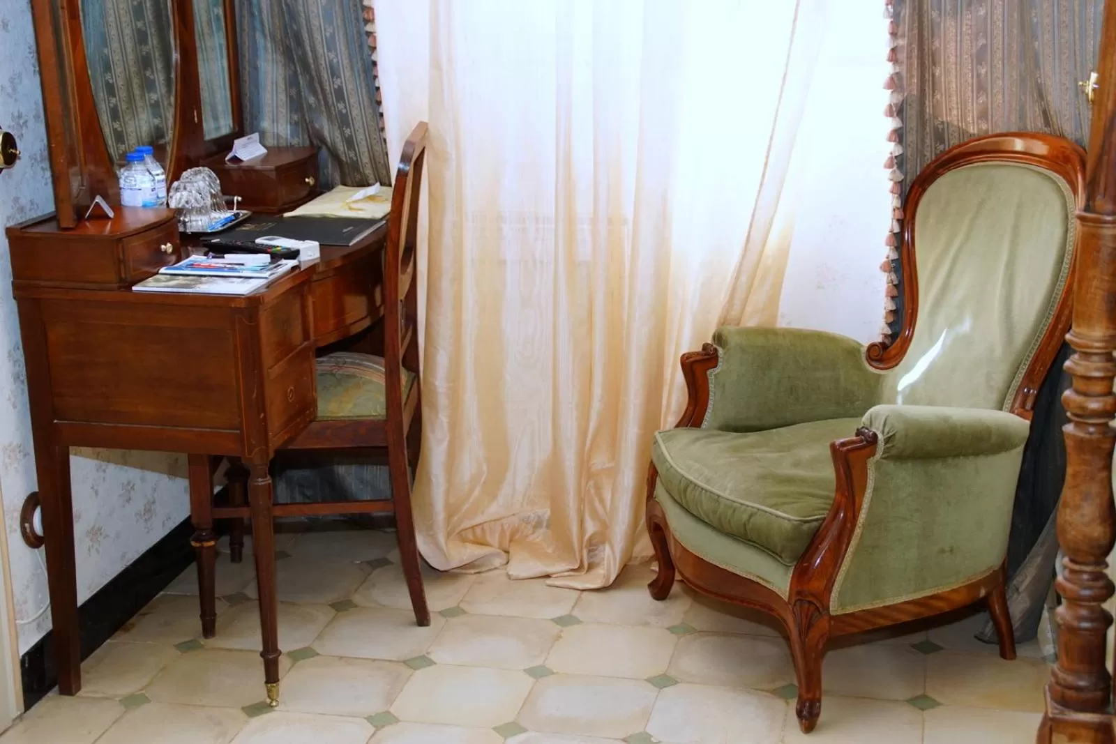 hair dresser in Sitges Royal Rooms