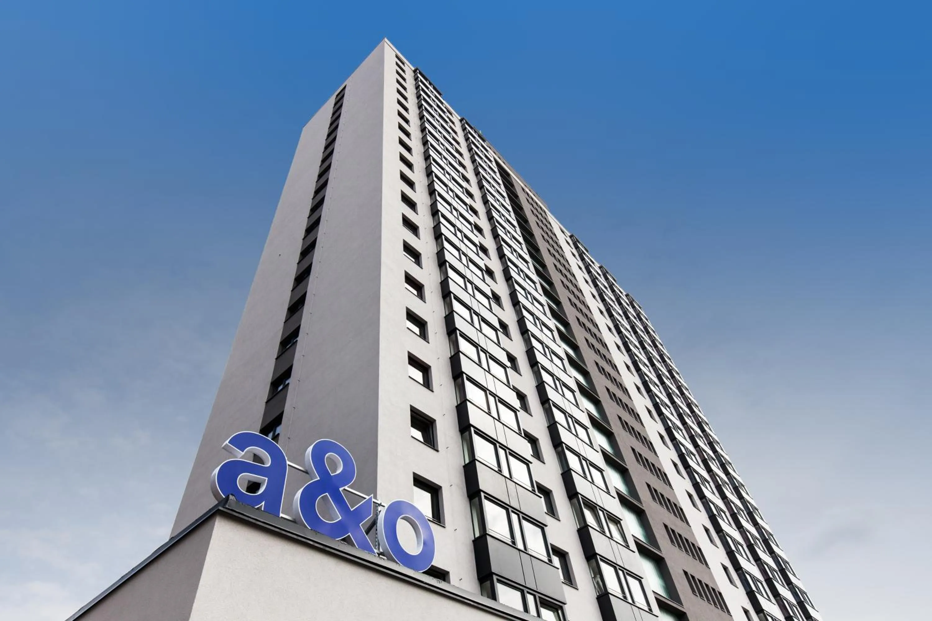 Facade/entrance in a&o Prague Rhea