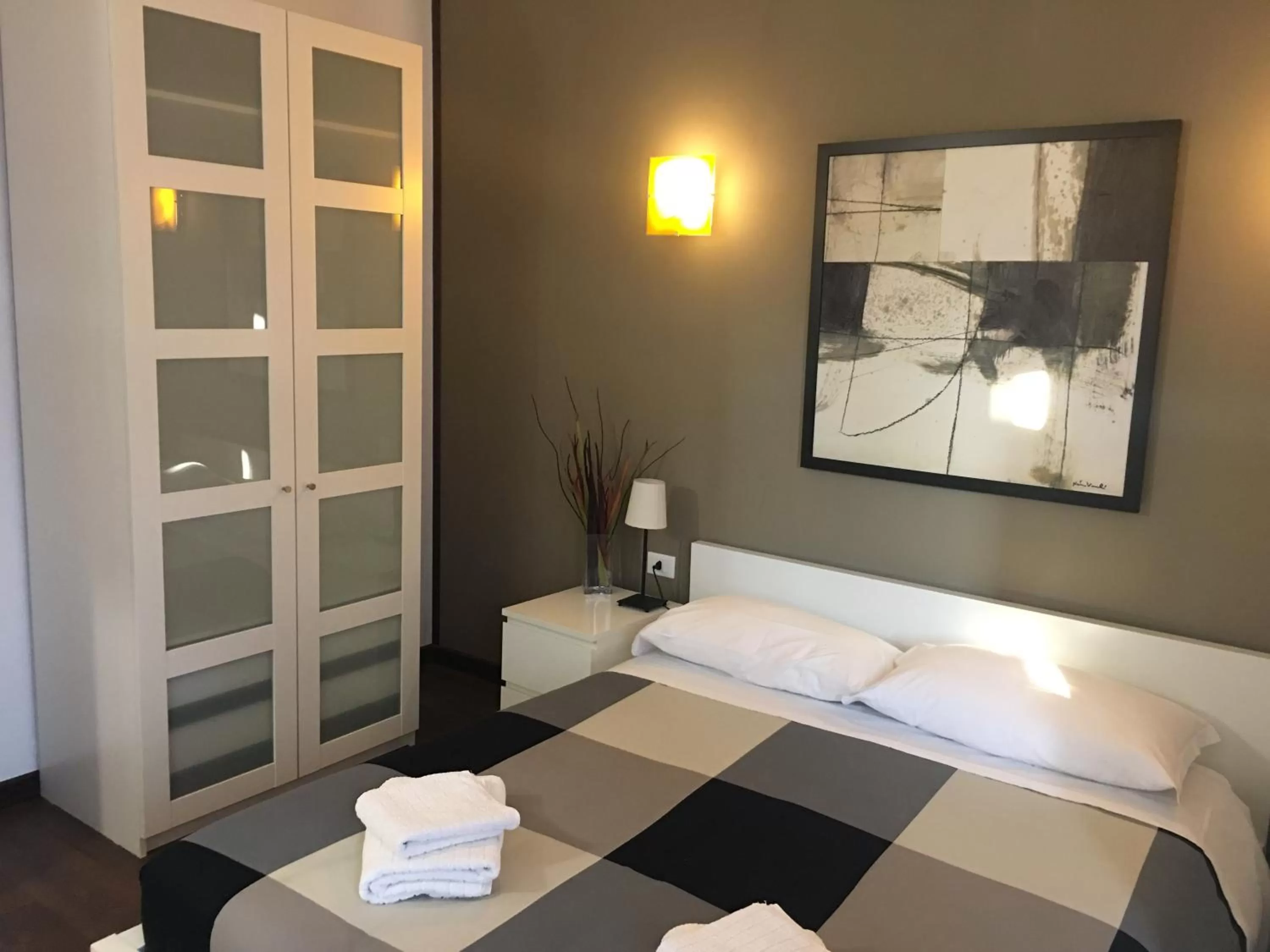 Balcony/Terrace, Bed in Almi Rooms