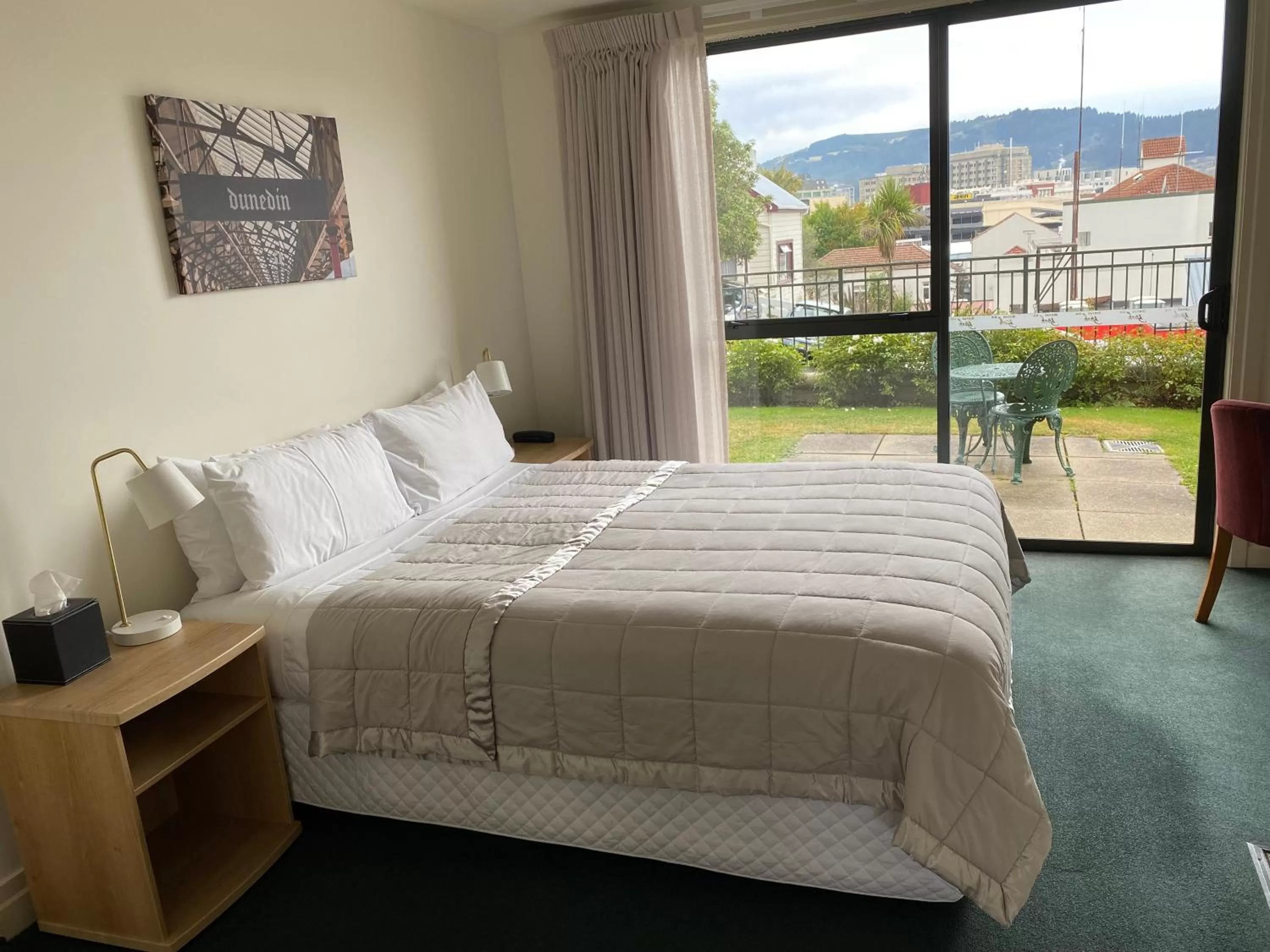 Bed in Motel On York