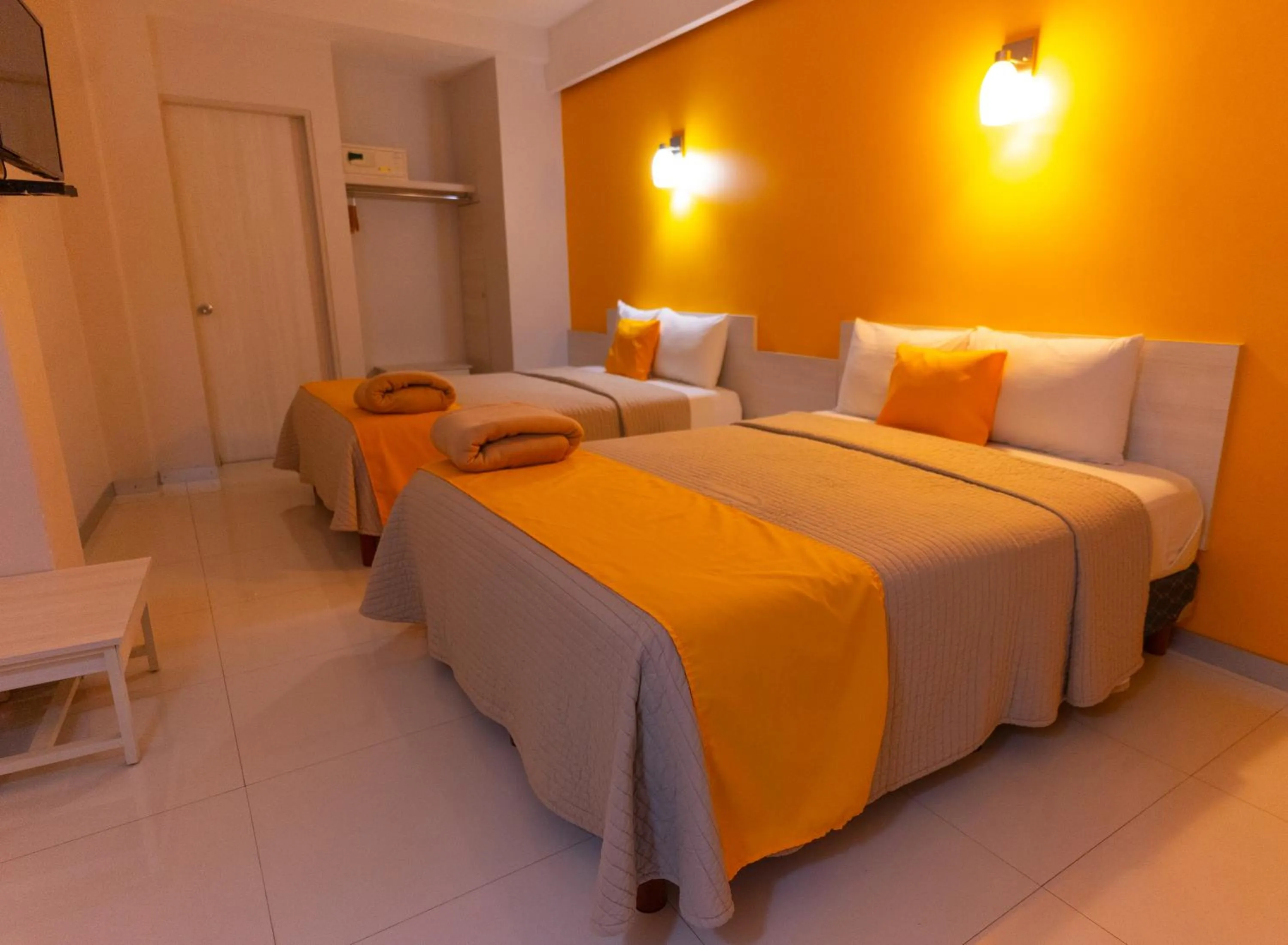 Photo of the whole room, Bed in SC HOTEL