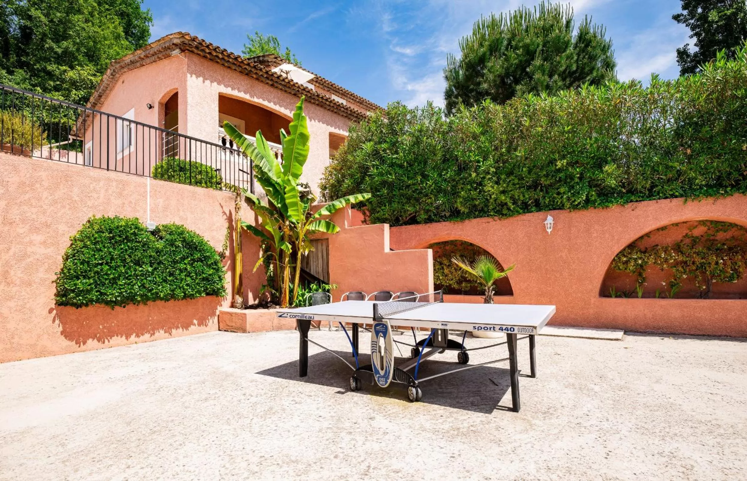 Table tennis in Les Bastides Saint Paul