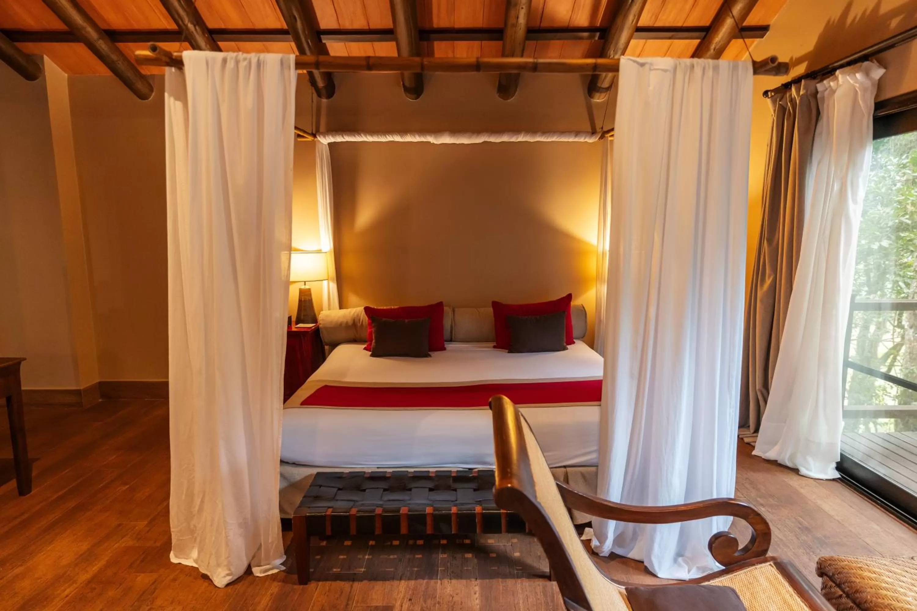 Bed in Loi Suites Iguazu Hotel