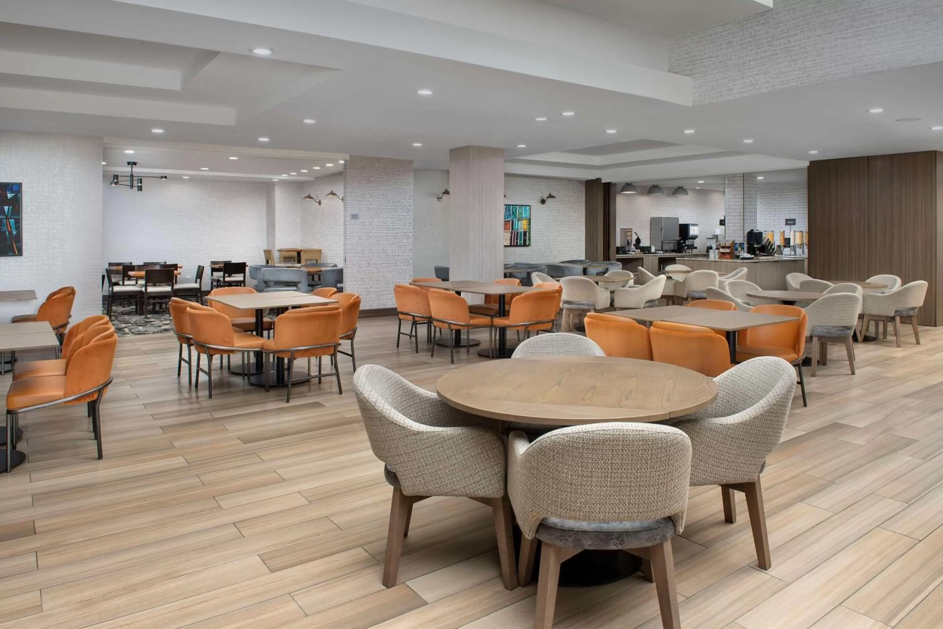 Restaurant/places to eat in Embassy Suites Winston-Salem