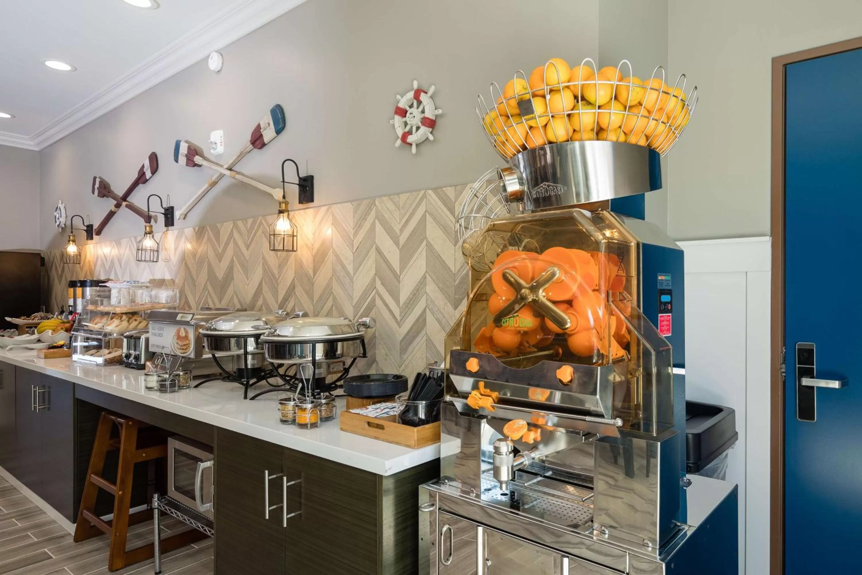 Breakfast in Aristocrat Hotel, BW Signature Collection