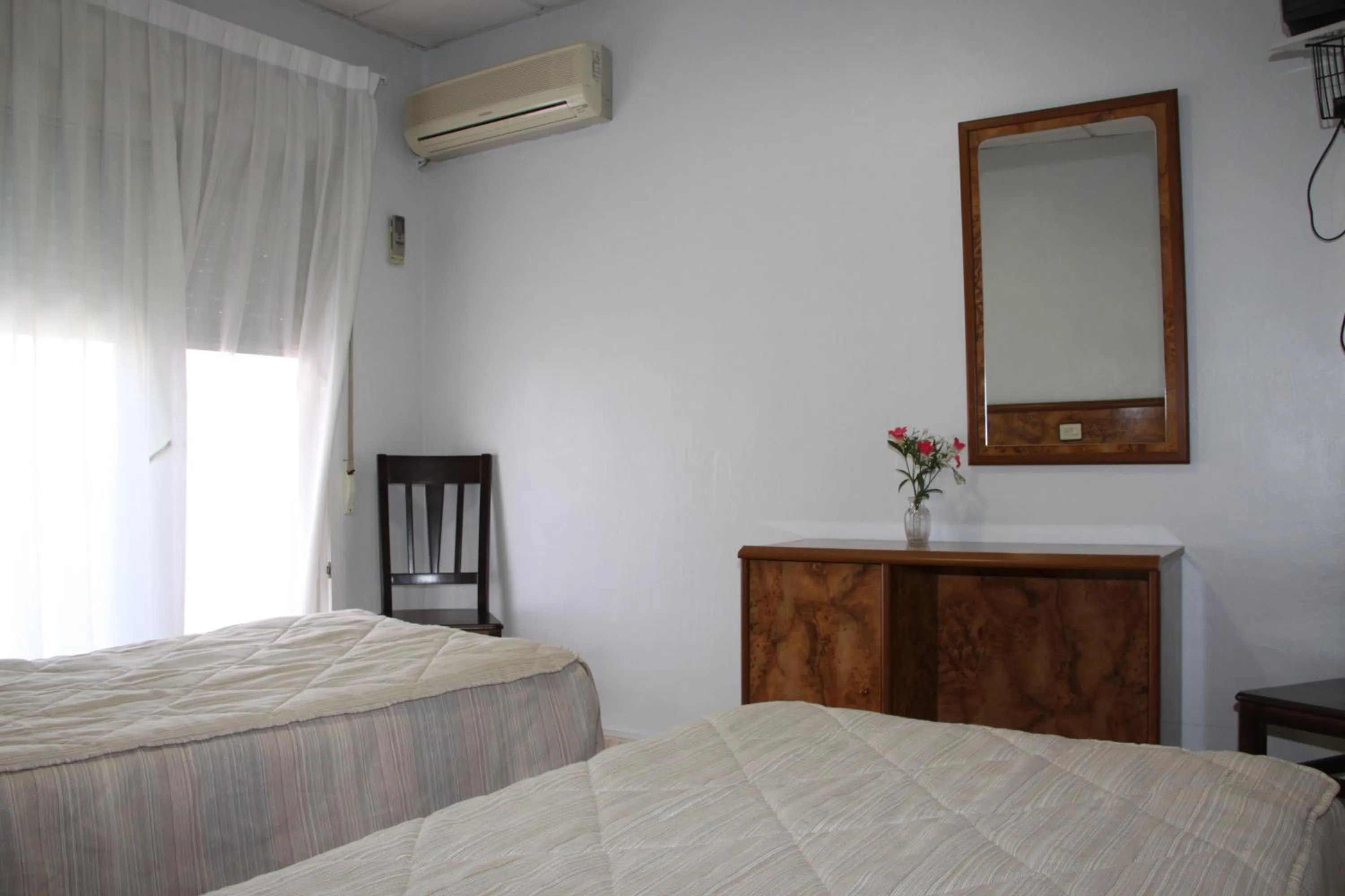 Day, Bed in Hotel Trabuco