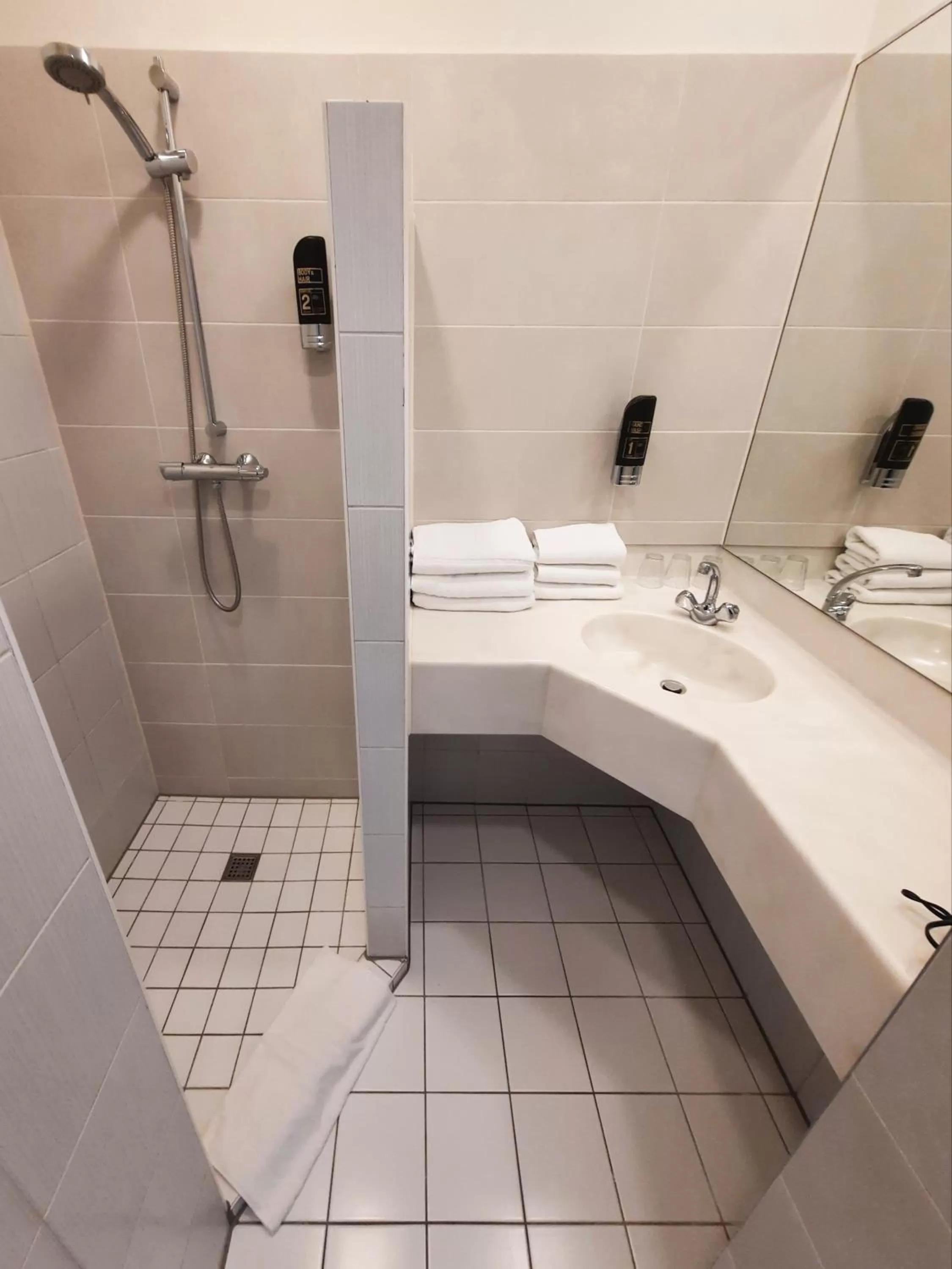 Bathroom in Hotel Washington