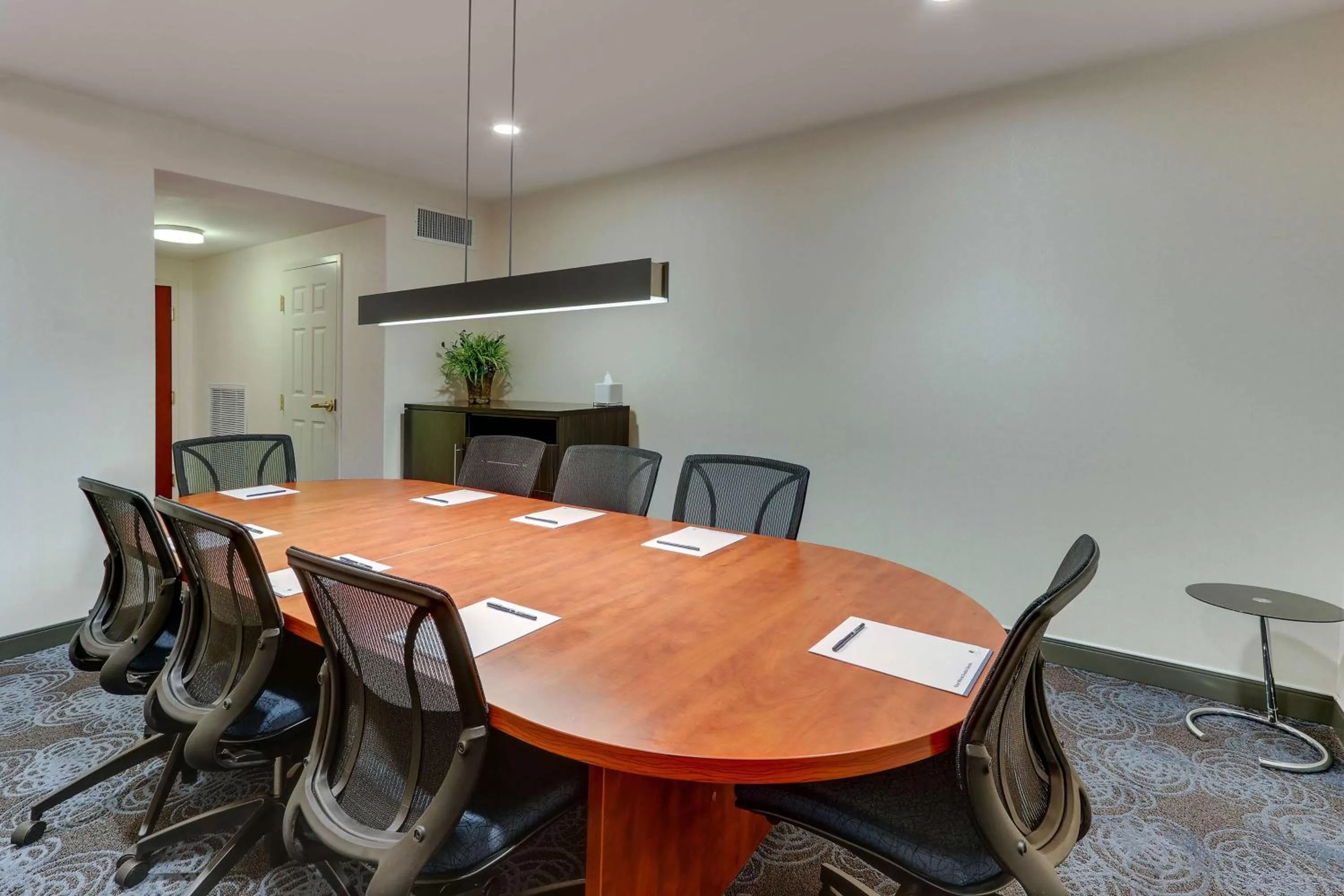 Meeting/conference room in DoubleTree by Hilton St. Louis Forest Park