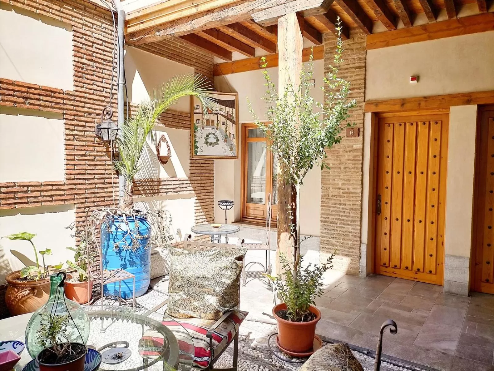 Patio in Abadía Hotel